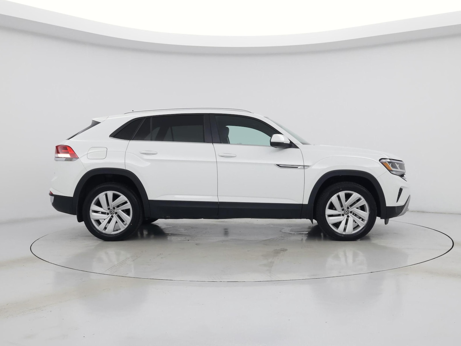 2022 Volkswagen Atlas Cross Sport SE w/Tech - Photo 8