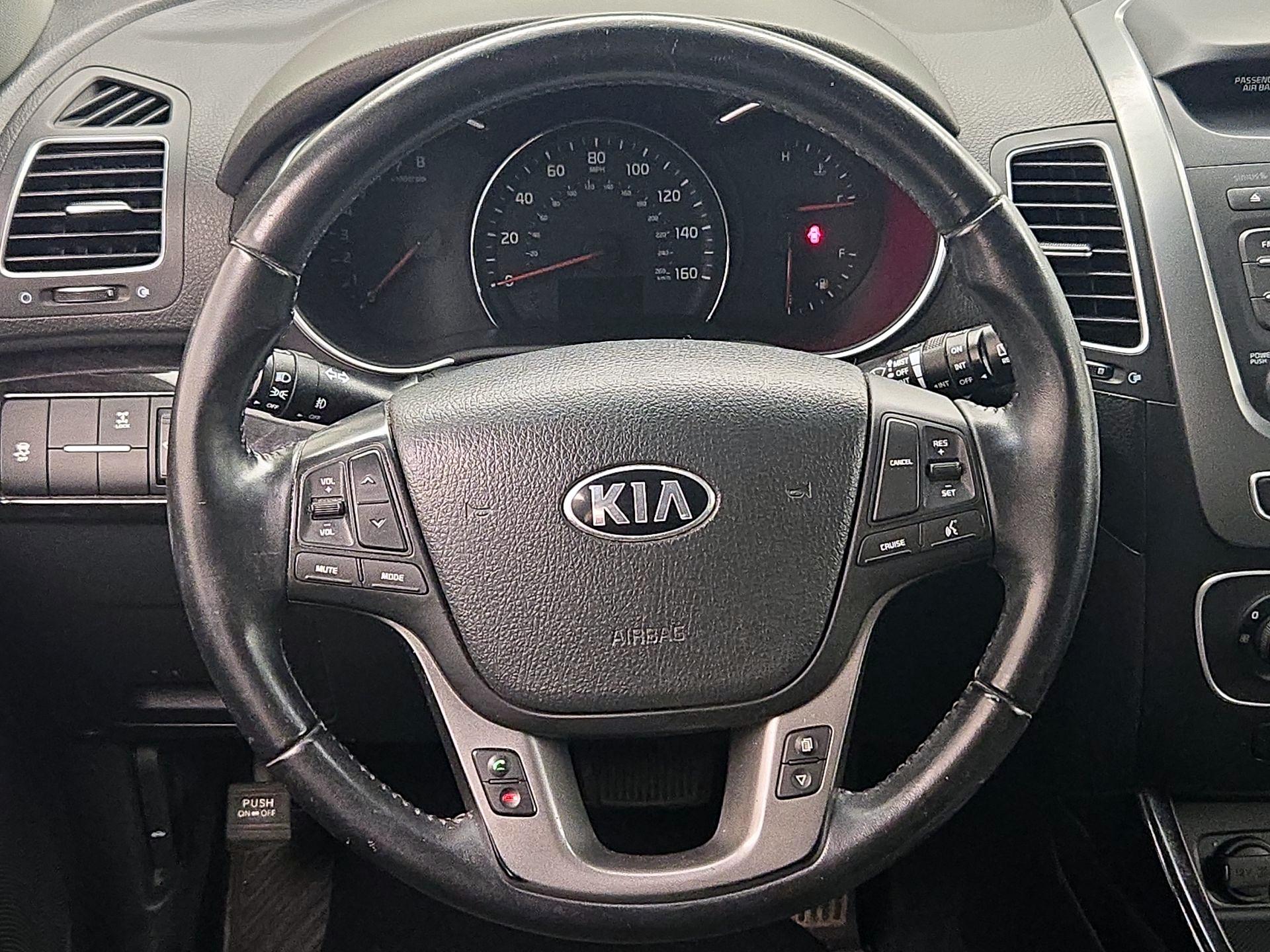 Thumbnail: 2015 Kia Sorento - 10