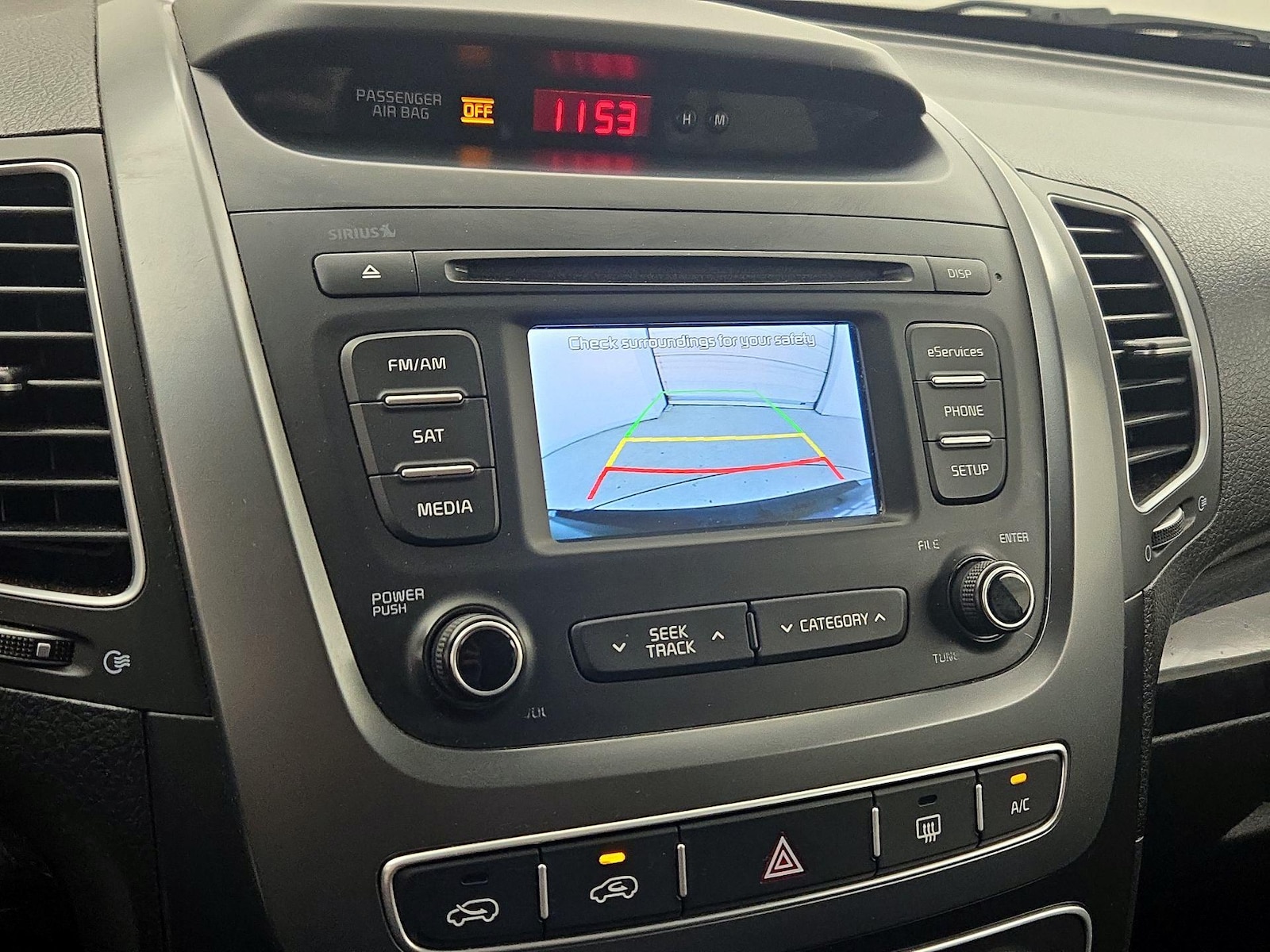 2015 Kia Sorento LX - Photo 14