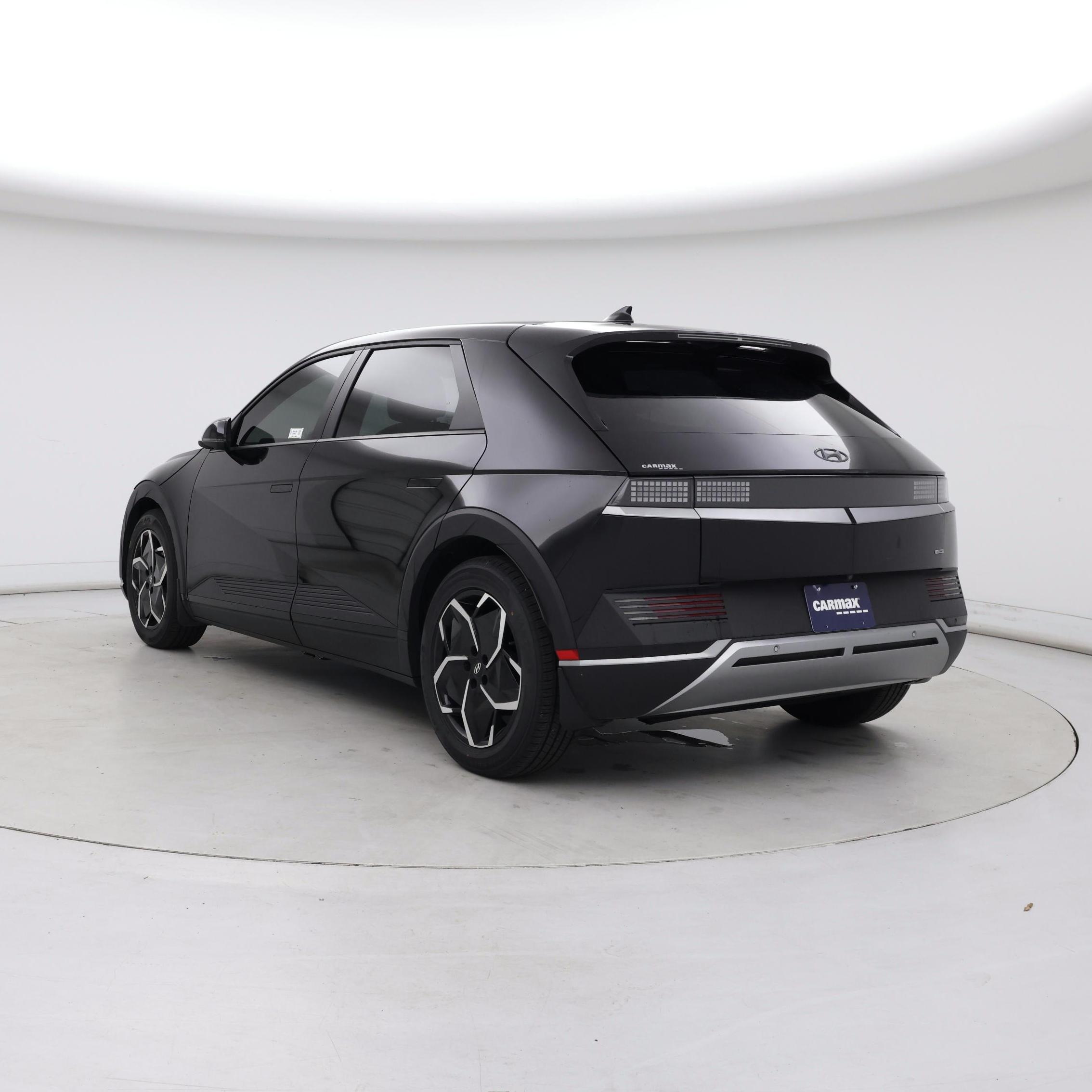 Thumbnail: 2023 Hyundai Ioniq 5 - 2