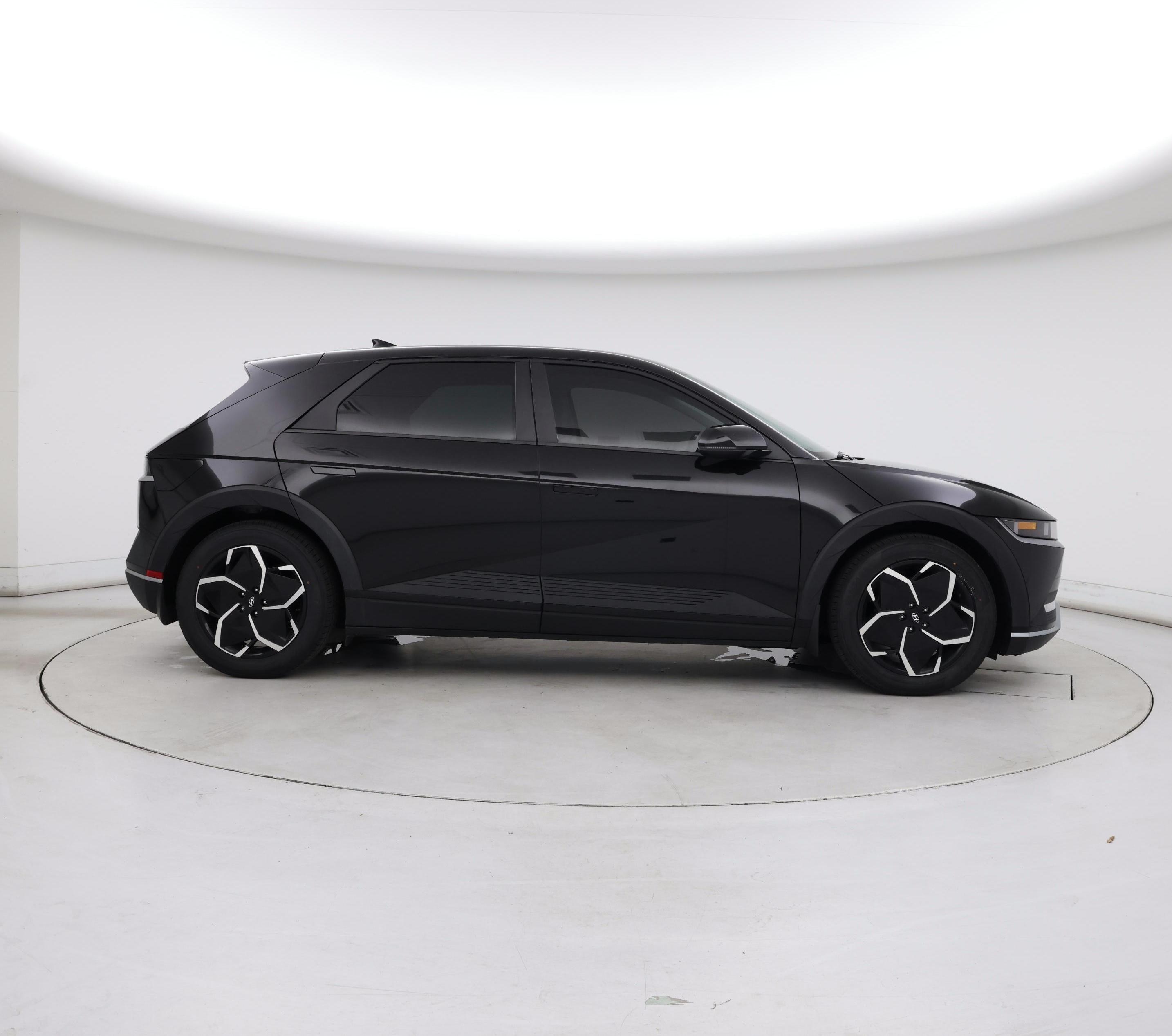 Thumbnail: 2023 Hyundai Ioniq 5 - 7