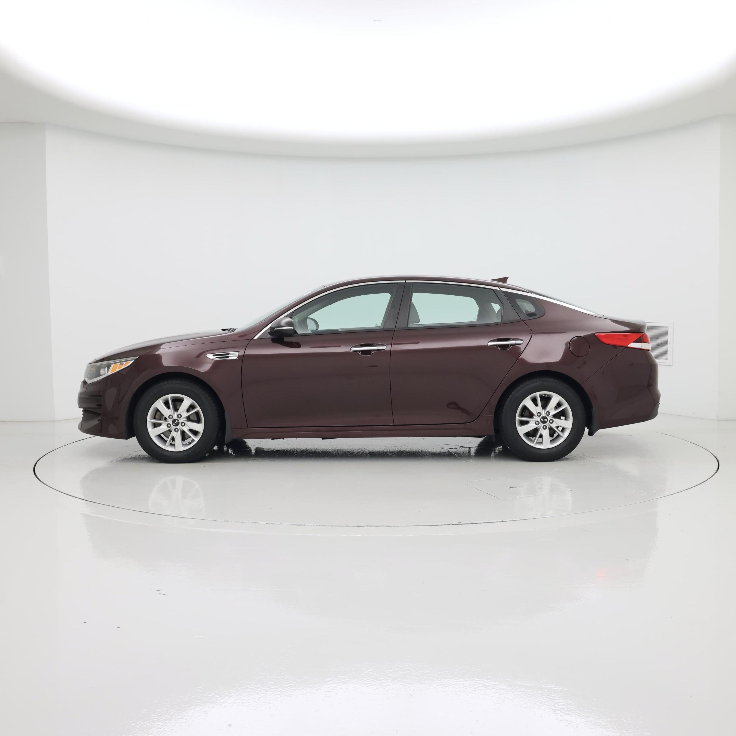 Thumbnail: 2018 Kia Optima - 3