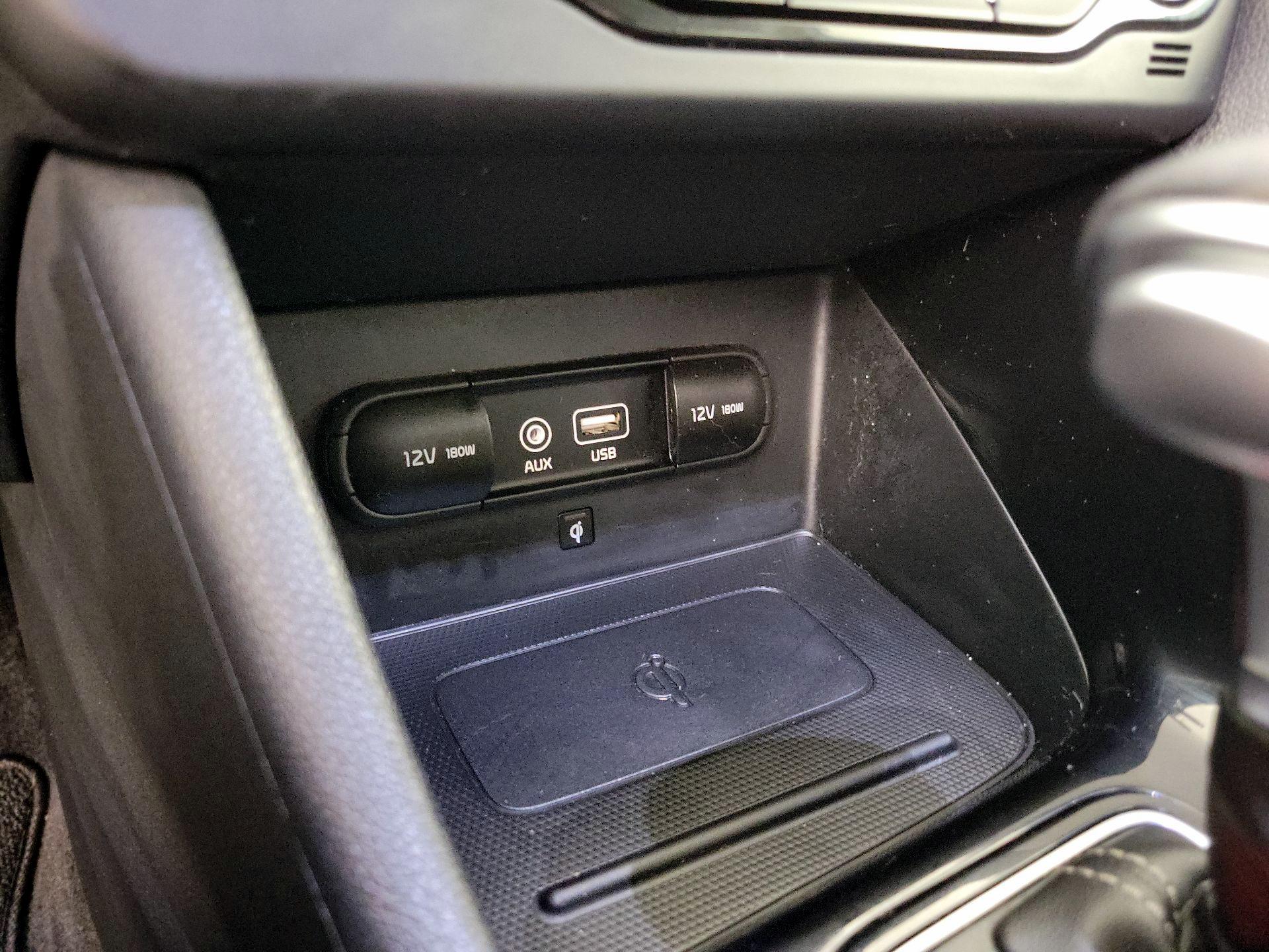 Thumbnail: 2019 Kia Niro - 19
