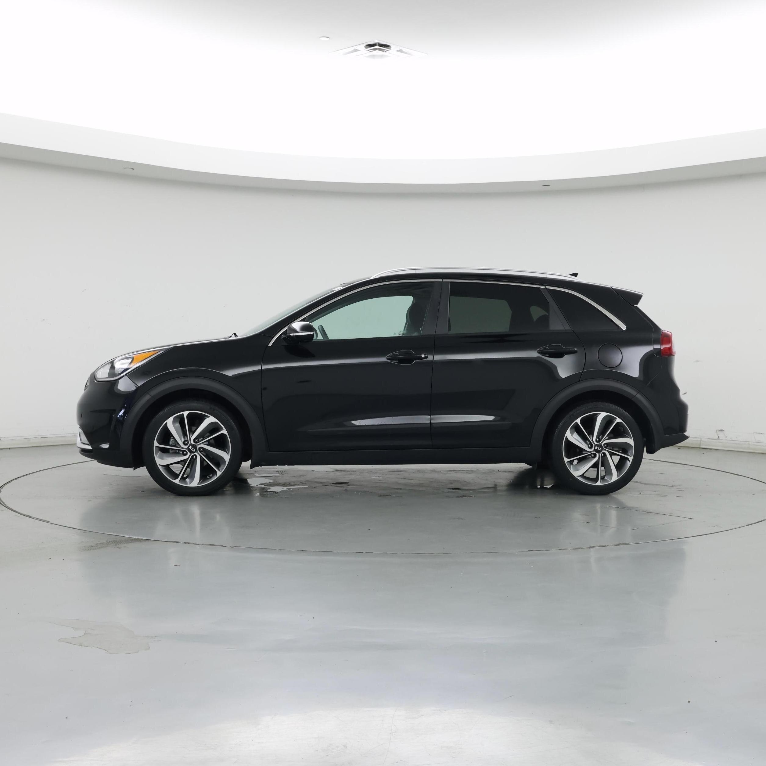 Thumbnail: 2019 Kia Niro - 3