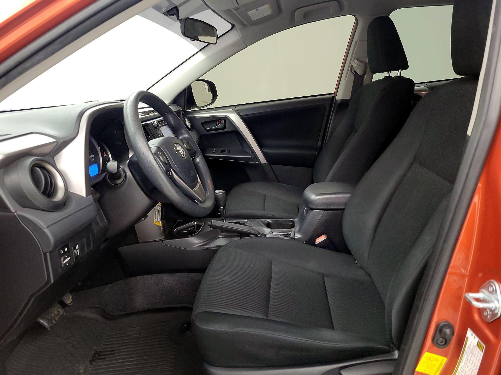Thumbnail: 2016 Toyota RAV4 - 11