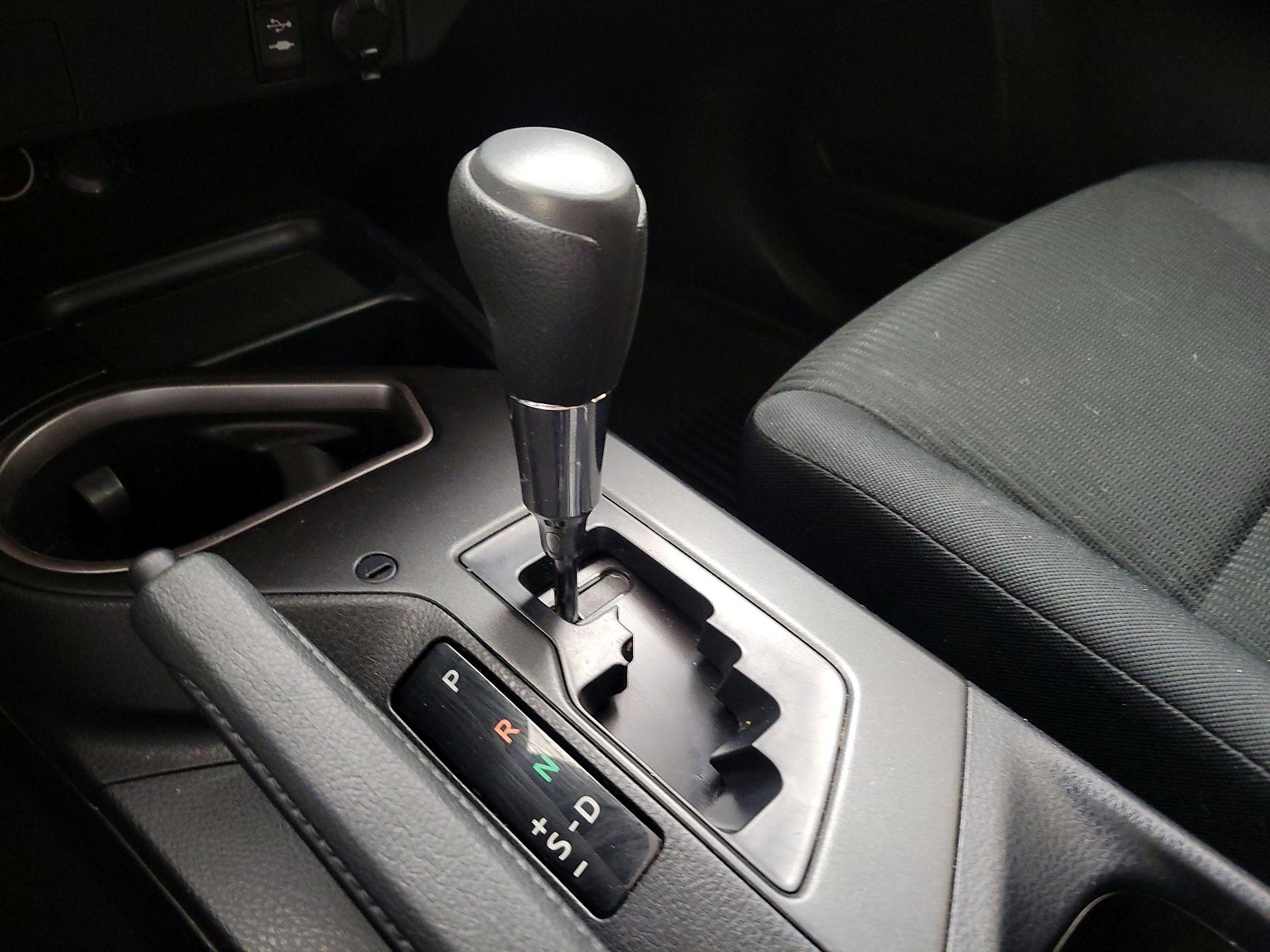 Thumbnail: 2016 Toyota RAV4 - 17