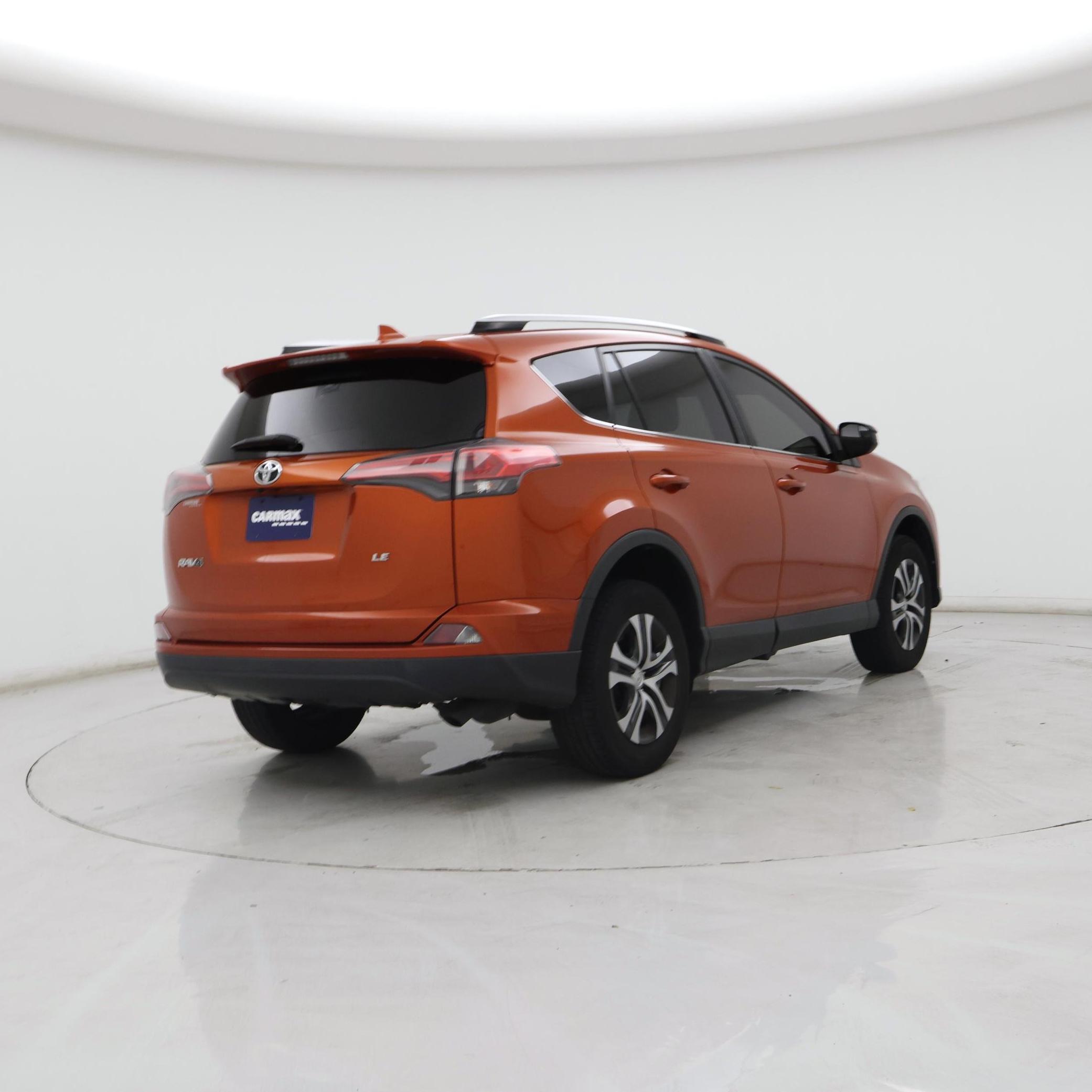 Thumbnail: 2016 Toyota RAV4 - 8