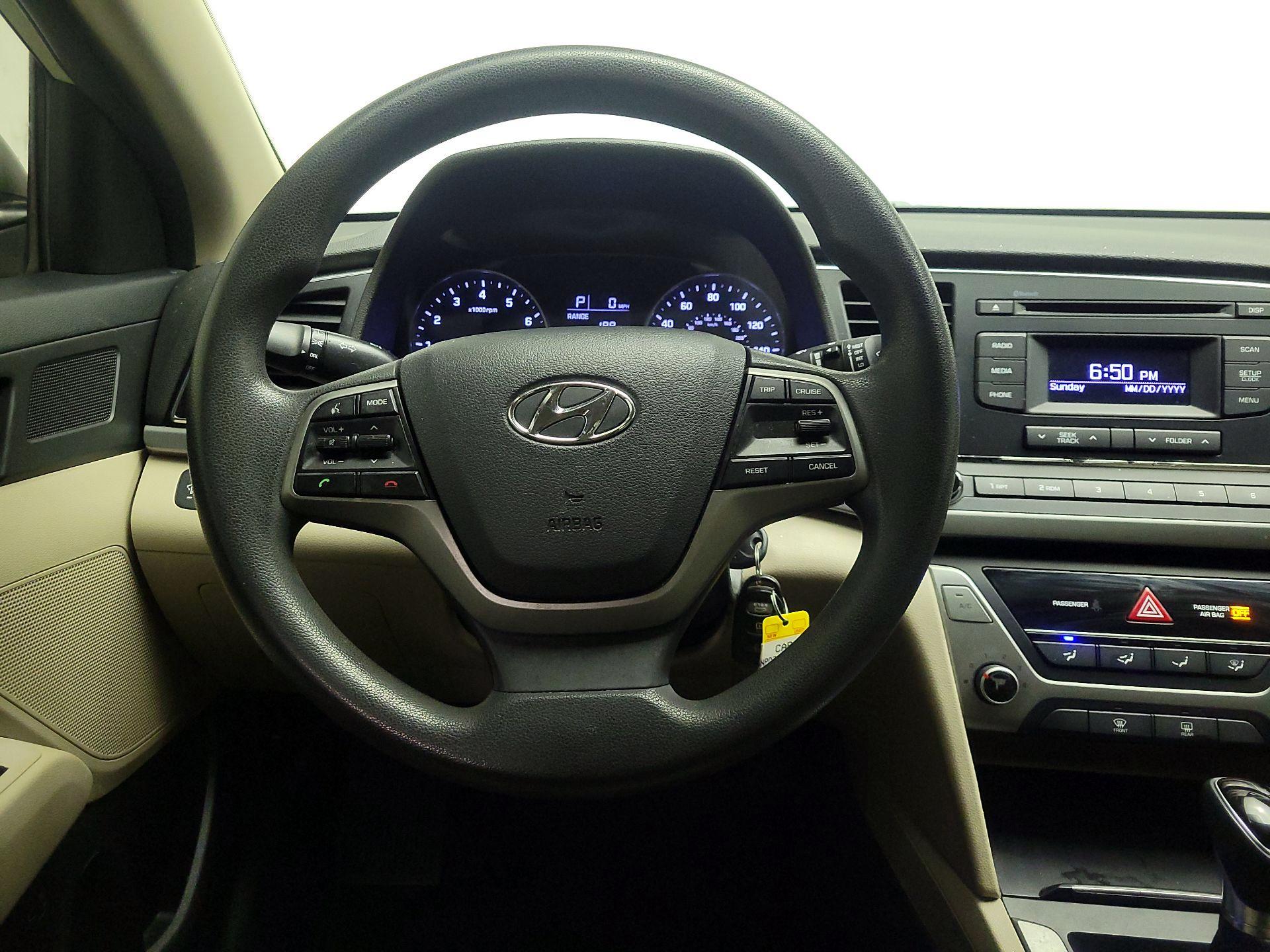 Thumbnail: 2018 Hyundai Elantra - 10