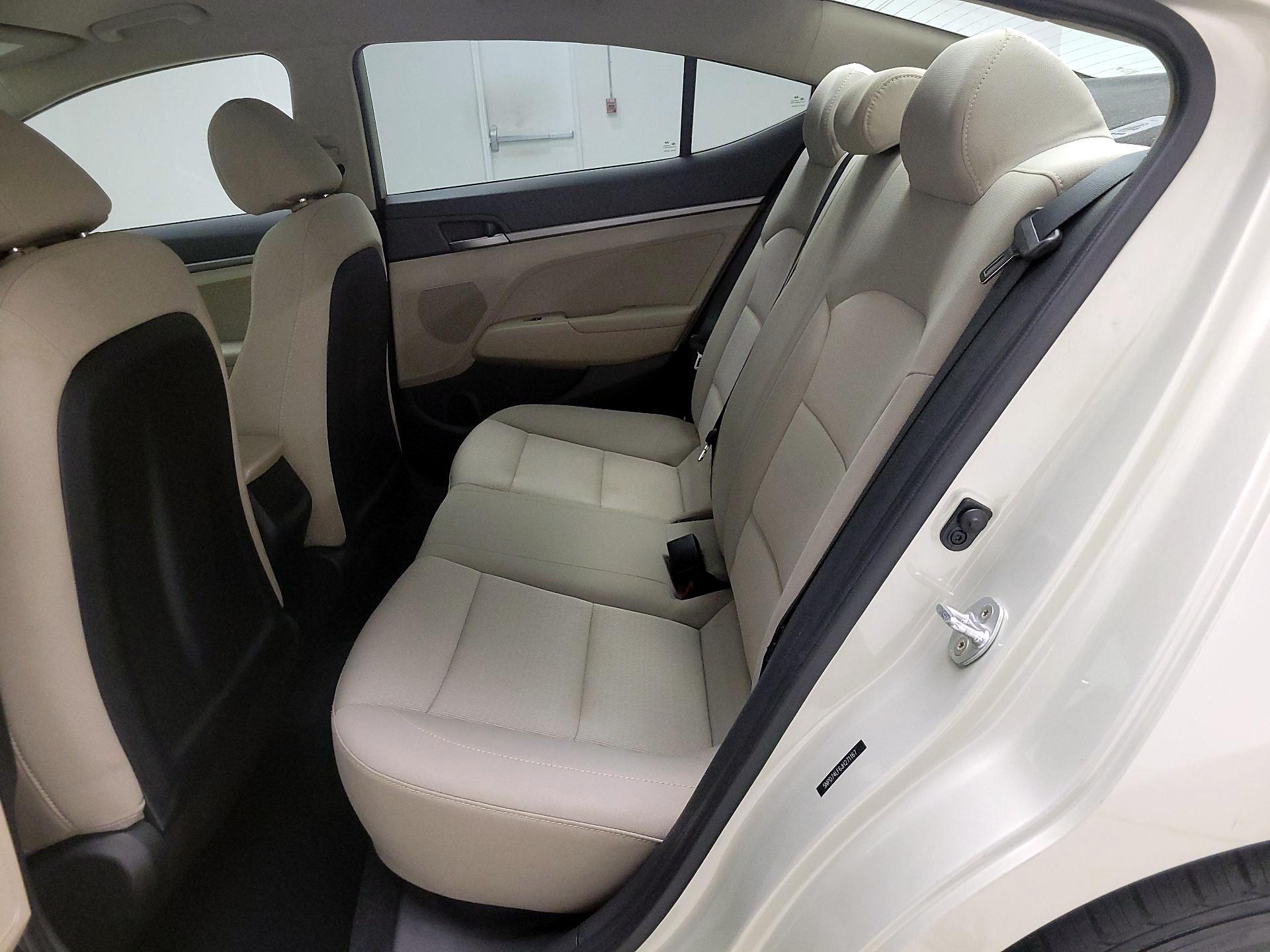 Thumbnail: 2018 Hyundai Elantra - 18