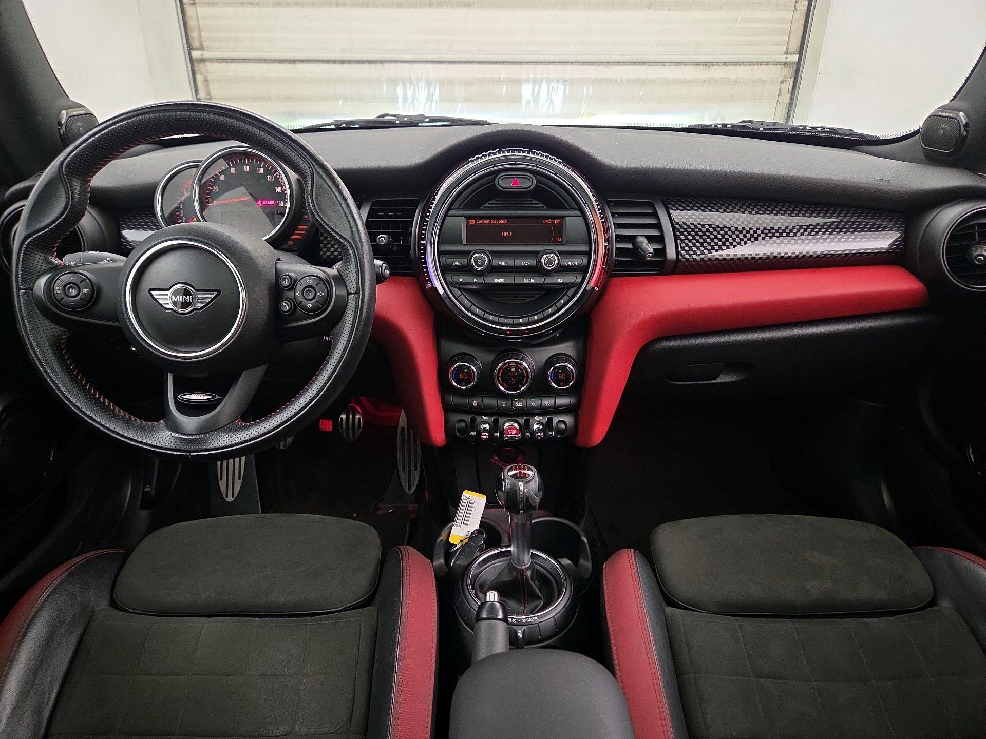 Thumbnail: 2016 MINI Cooper Hardtop - 9