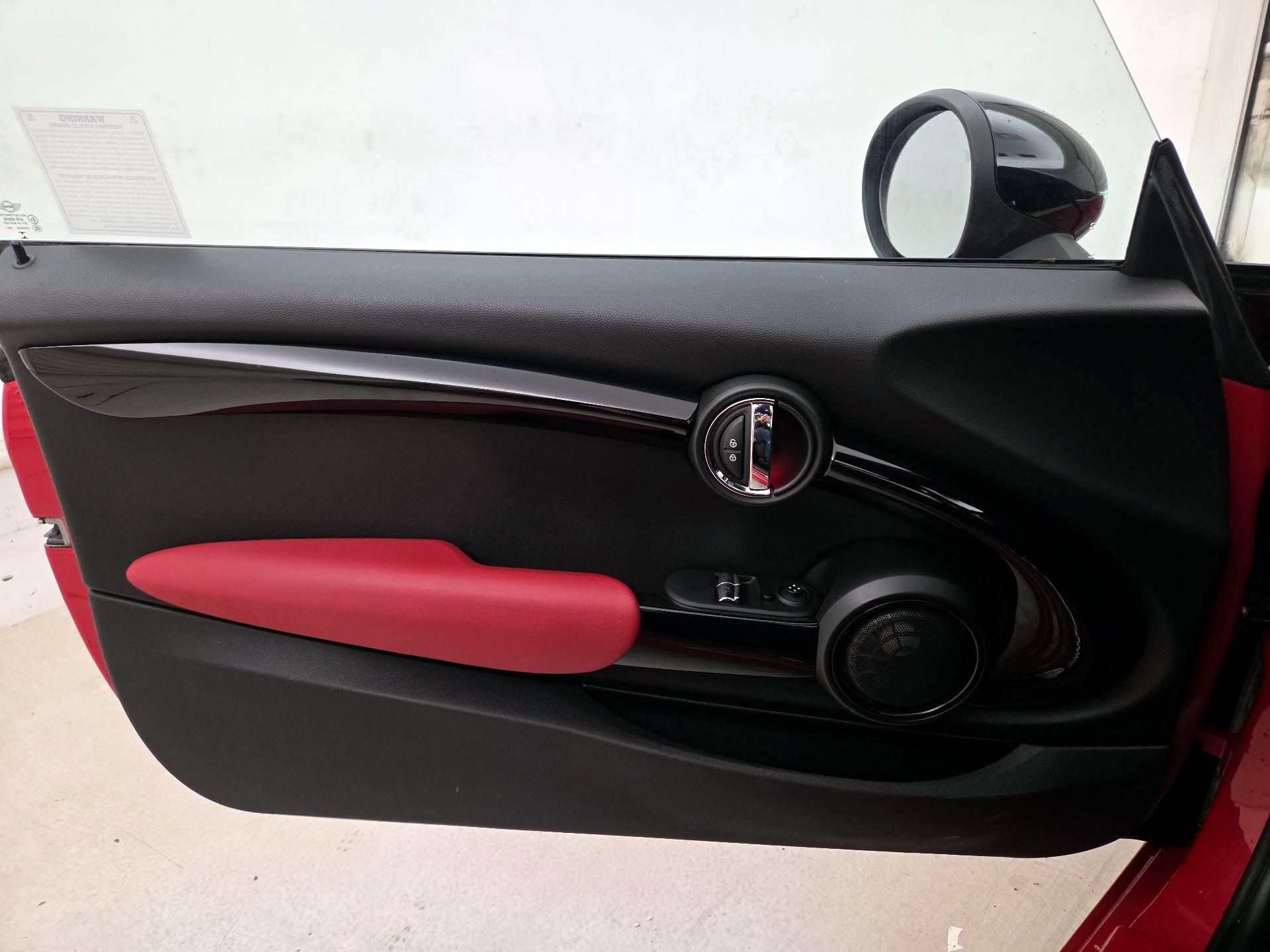 Thumbnail: 2016 MINI Cooper Hardtop - 12