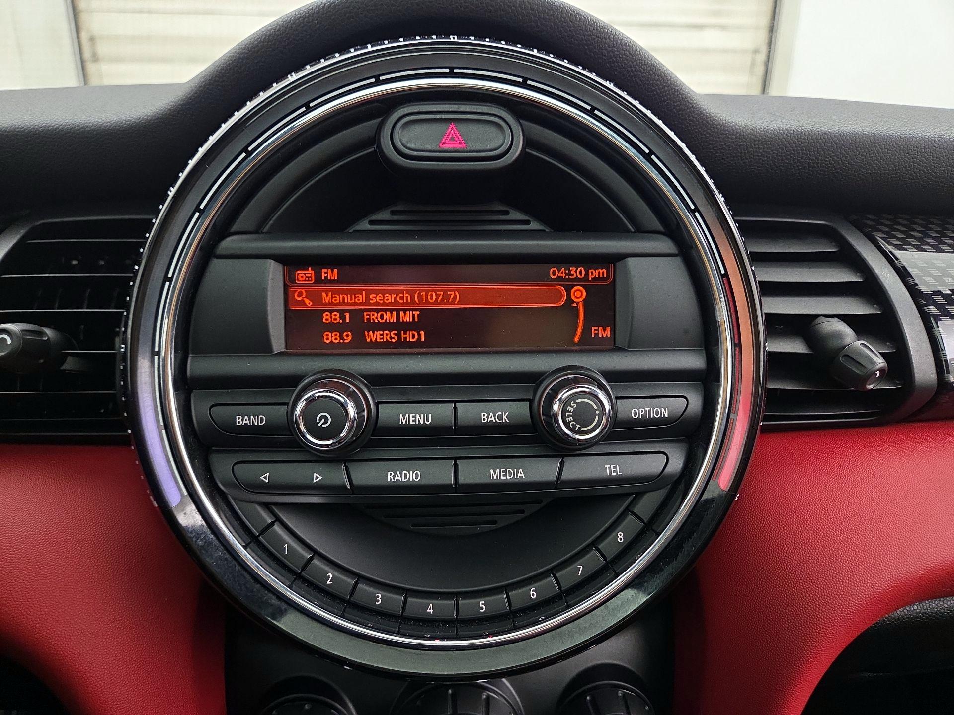 Thumbnail: 2016 MINI Cooper Hardtop - 14