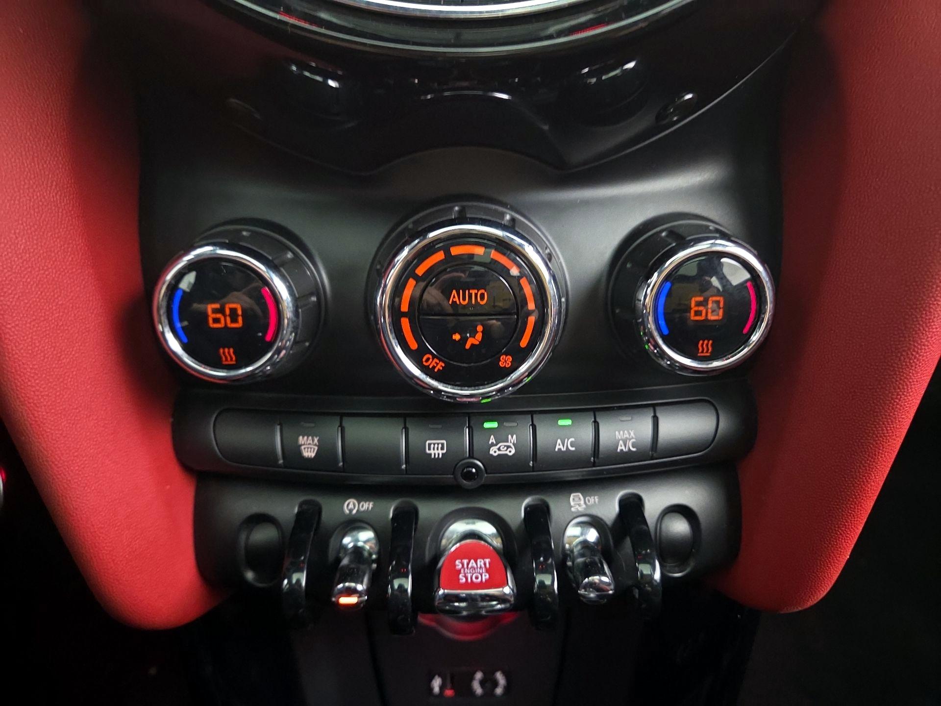 Thumbnail: 2016 MINI Cooper Hardtop - 15