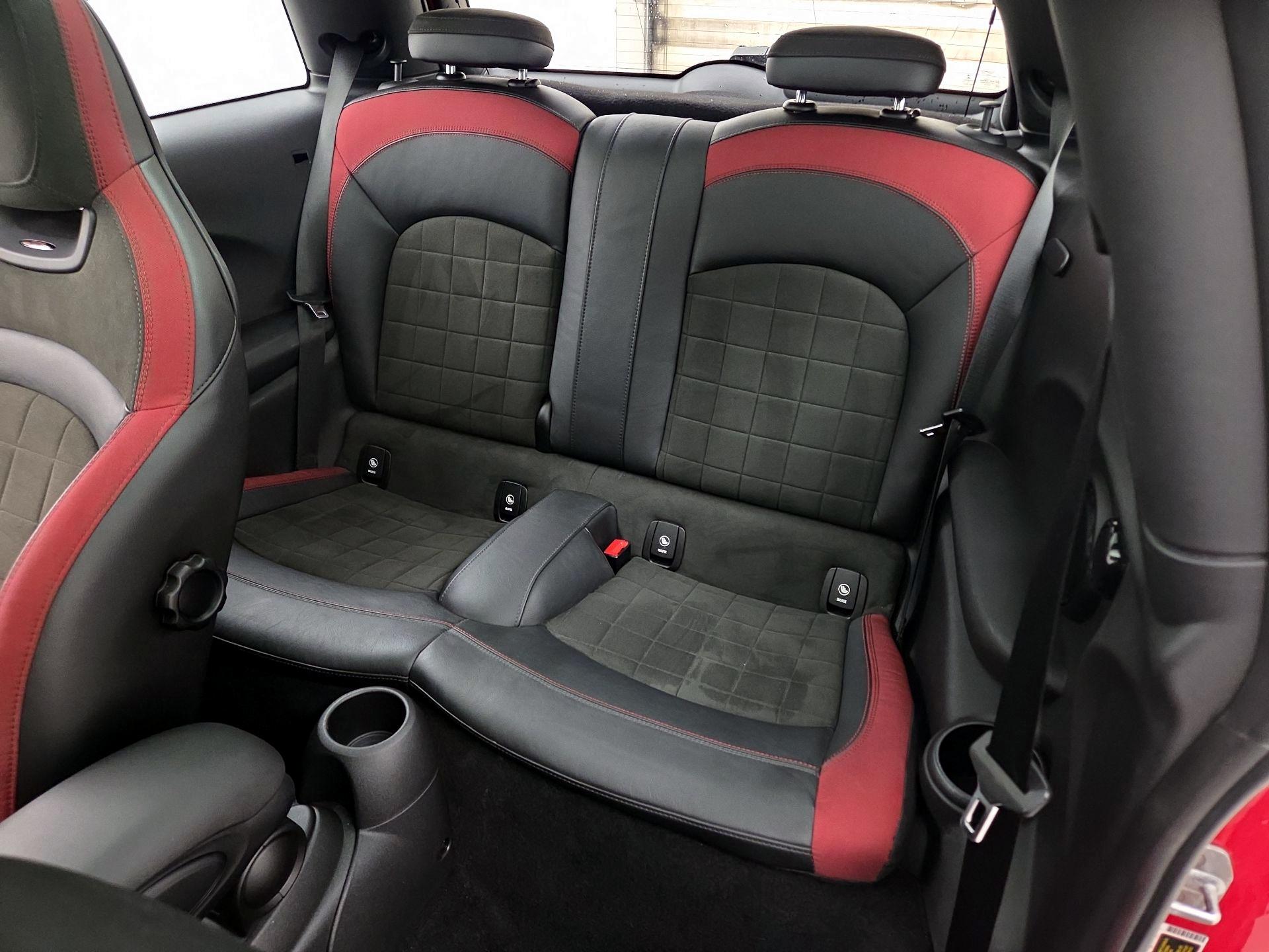 Thumbnail: 2016 MINI Cooper Hardtop - 19
