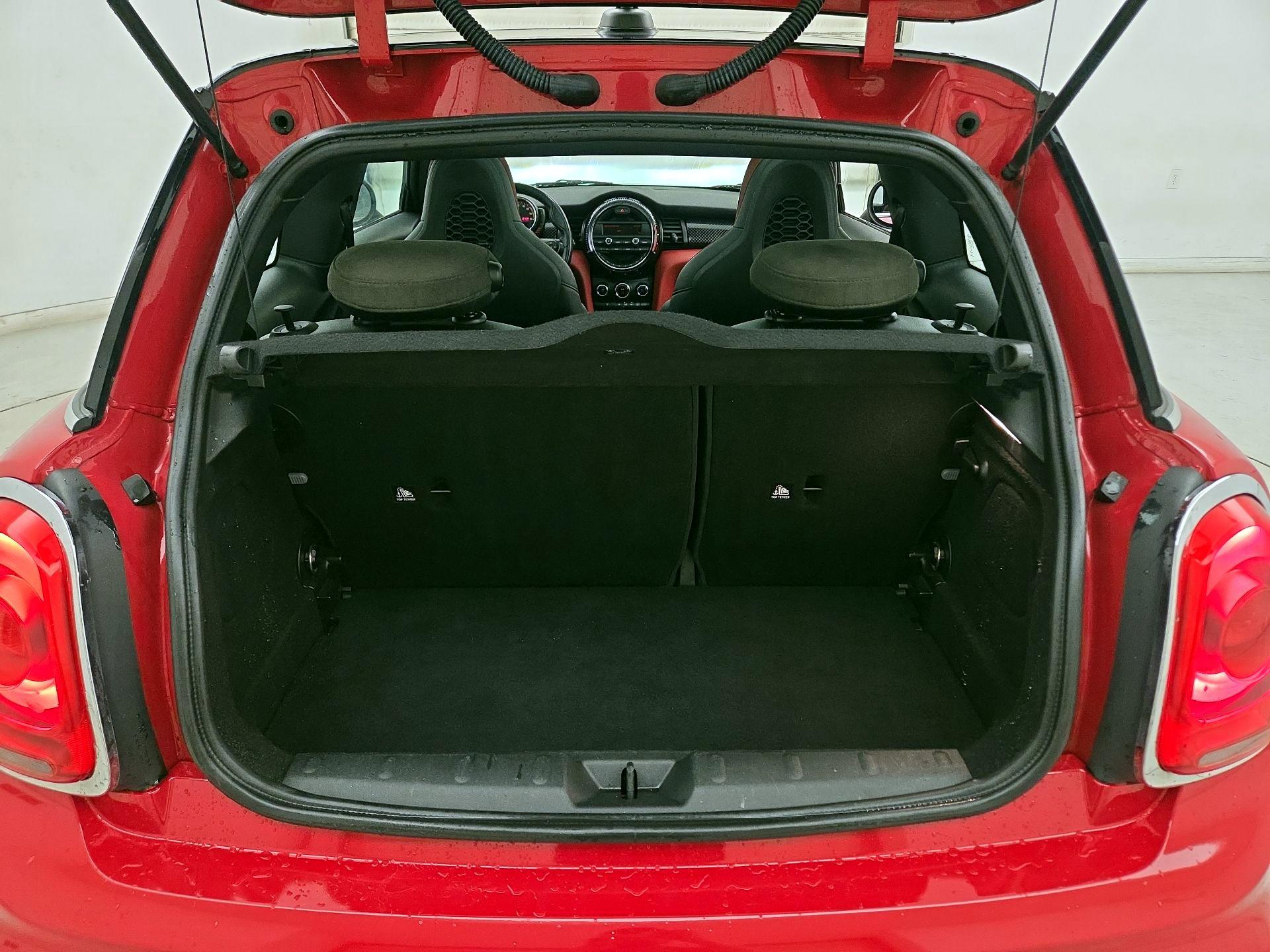 Thumbnail: 2016 MINI Cooper Hardtop - 20