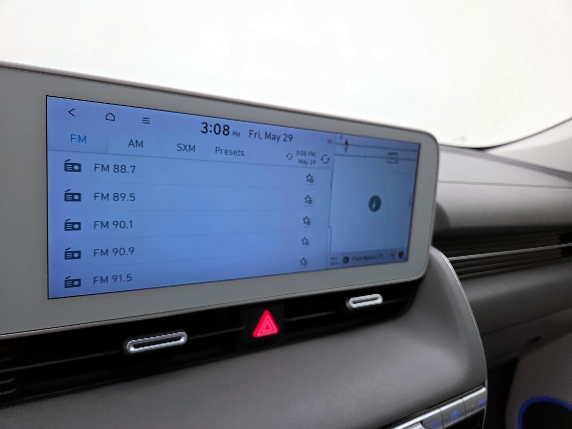 Thumbnail: 2022 Hyundai Ioniq 5 - 16