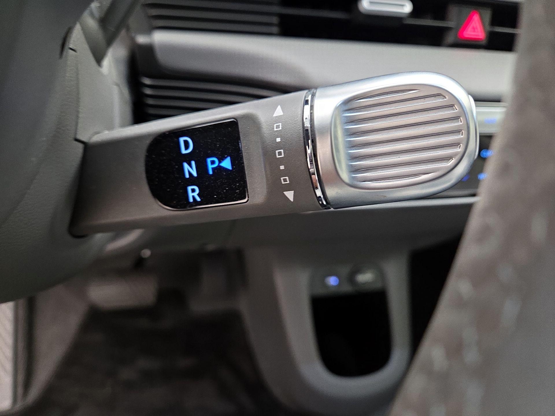Thumbnail: 2022 Hyundai Ioniq 5 - 18