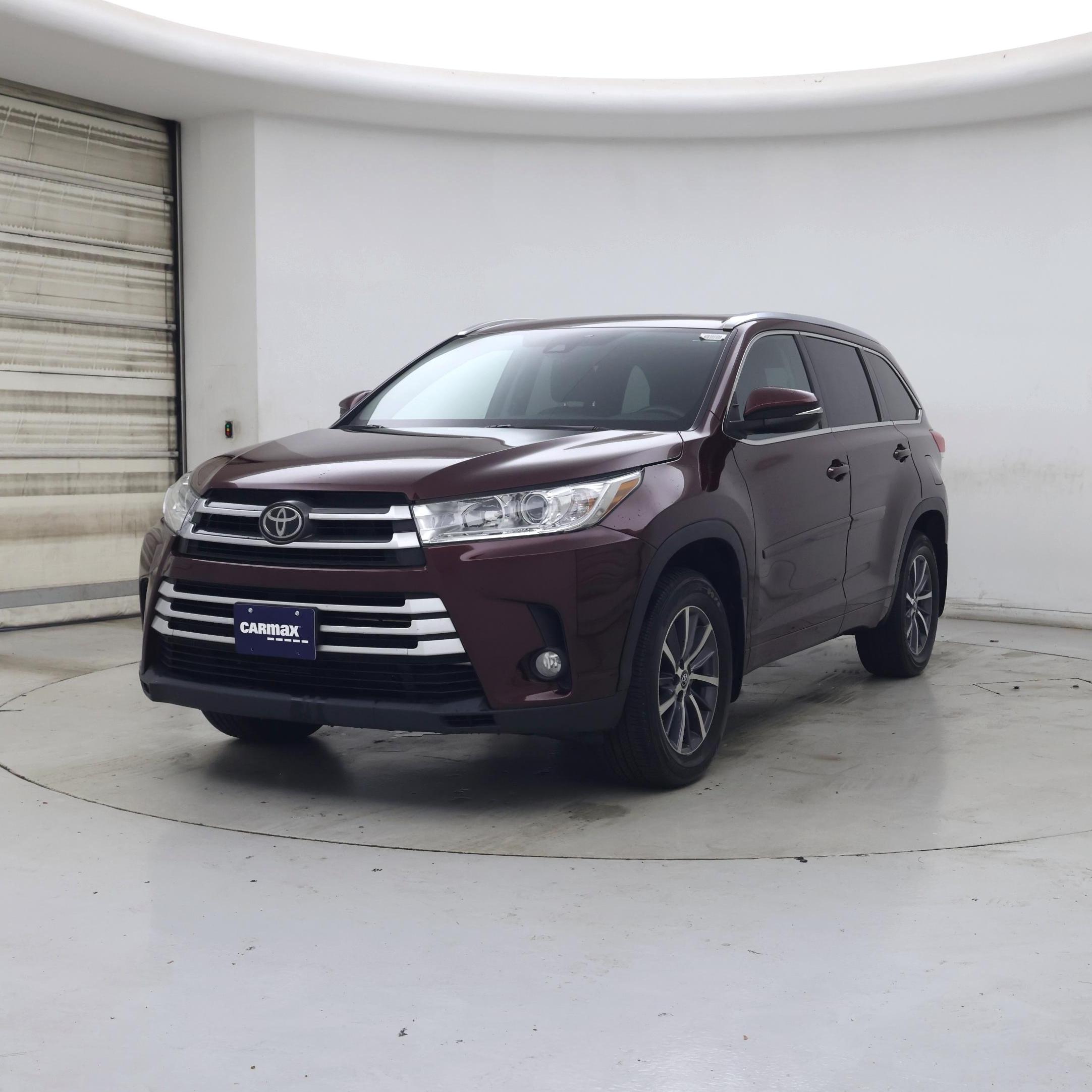 Thumbnail: 2017 Toyota Highlander - 4