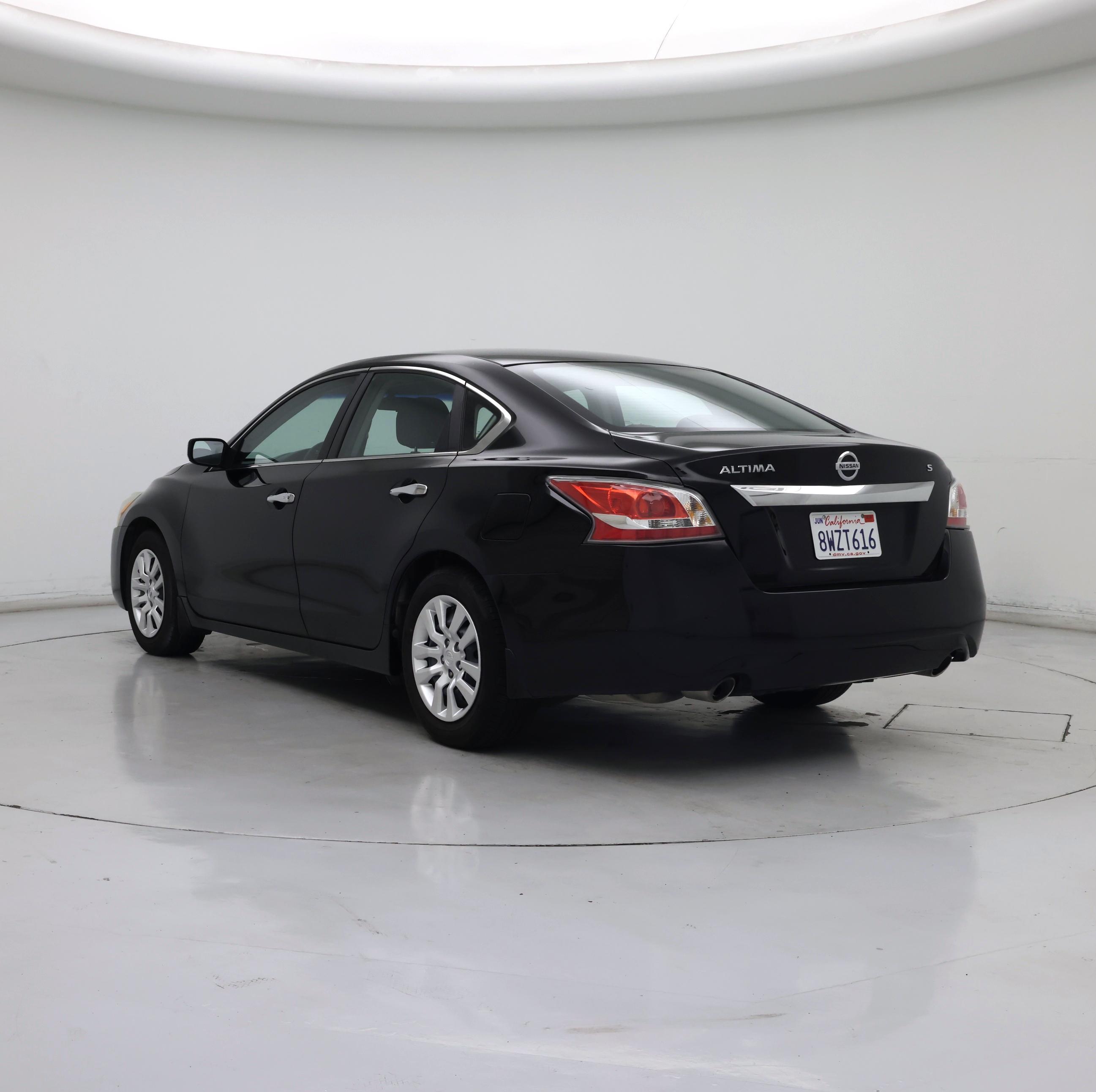 Thumbnail: 2015 Nissan Altima - 2