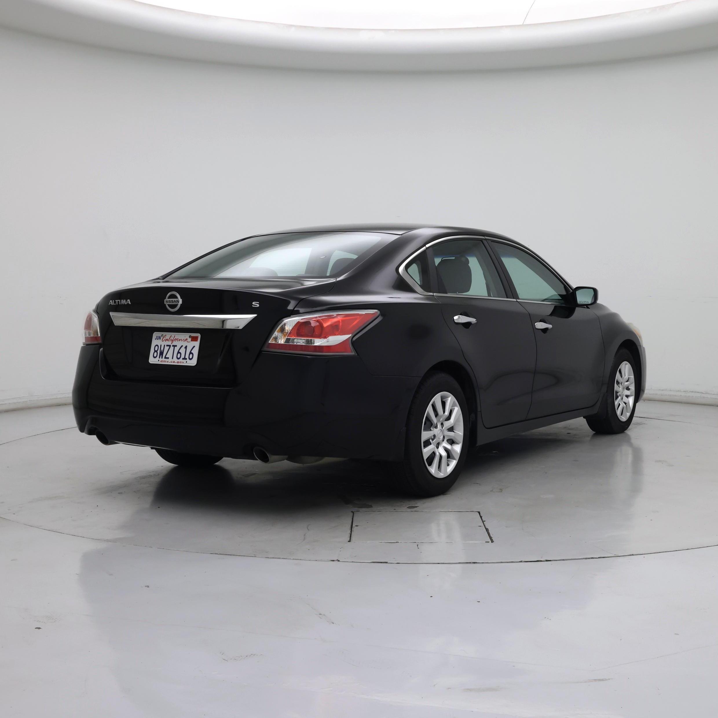 Thumbnail: 2015 Nissan Altima - 8