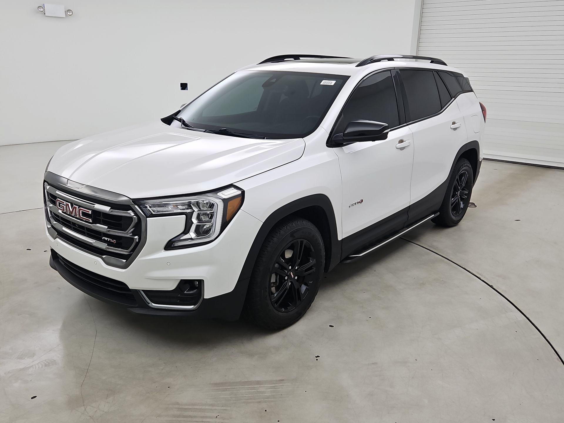 Thumbnail: 2022 GMC Terrain - 3