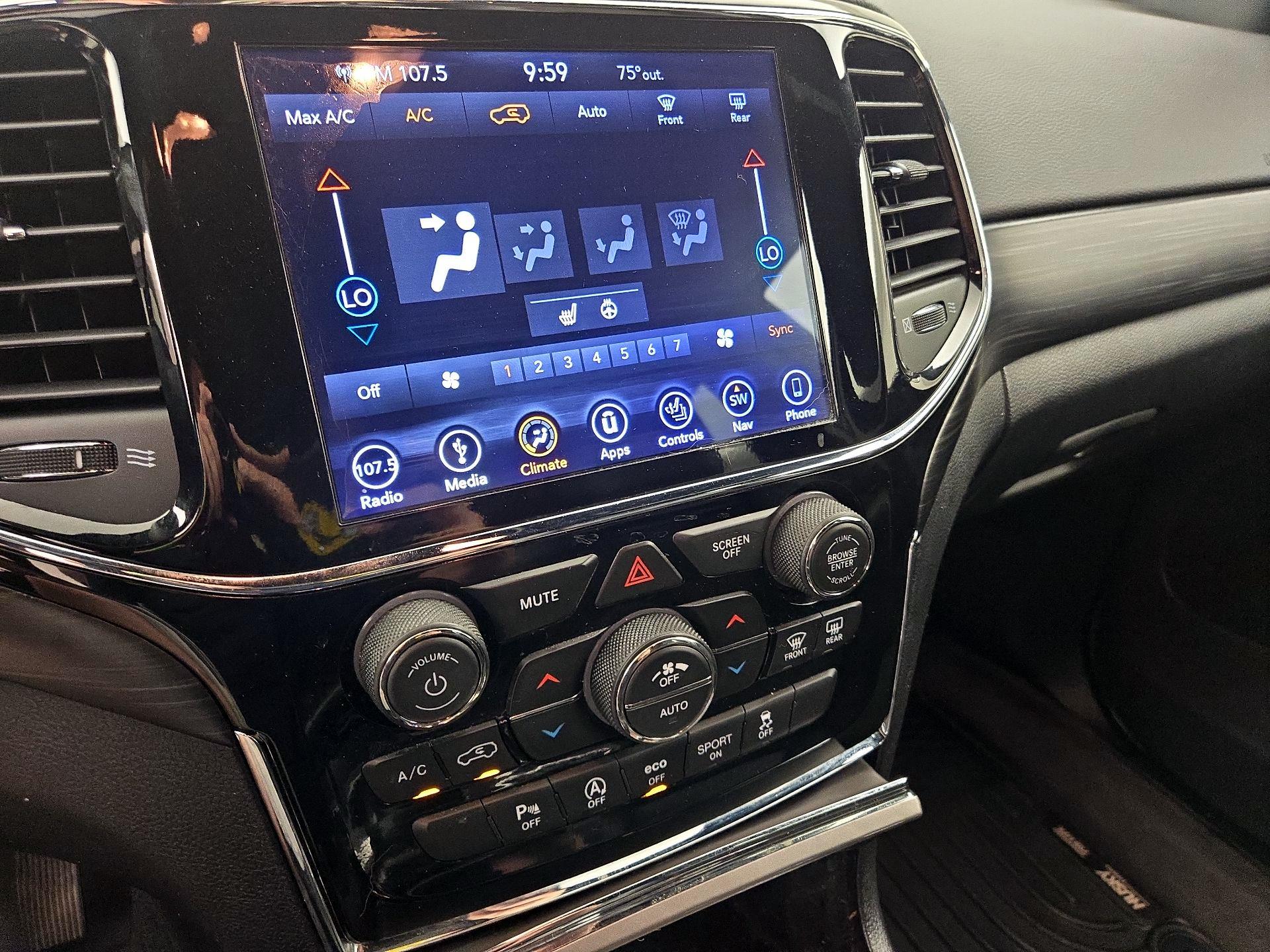 Thumbnail: 2019 Jeep Grand Cherokee - 17