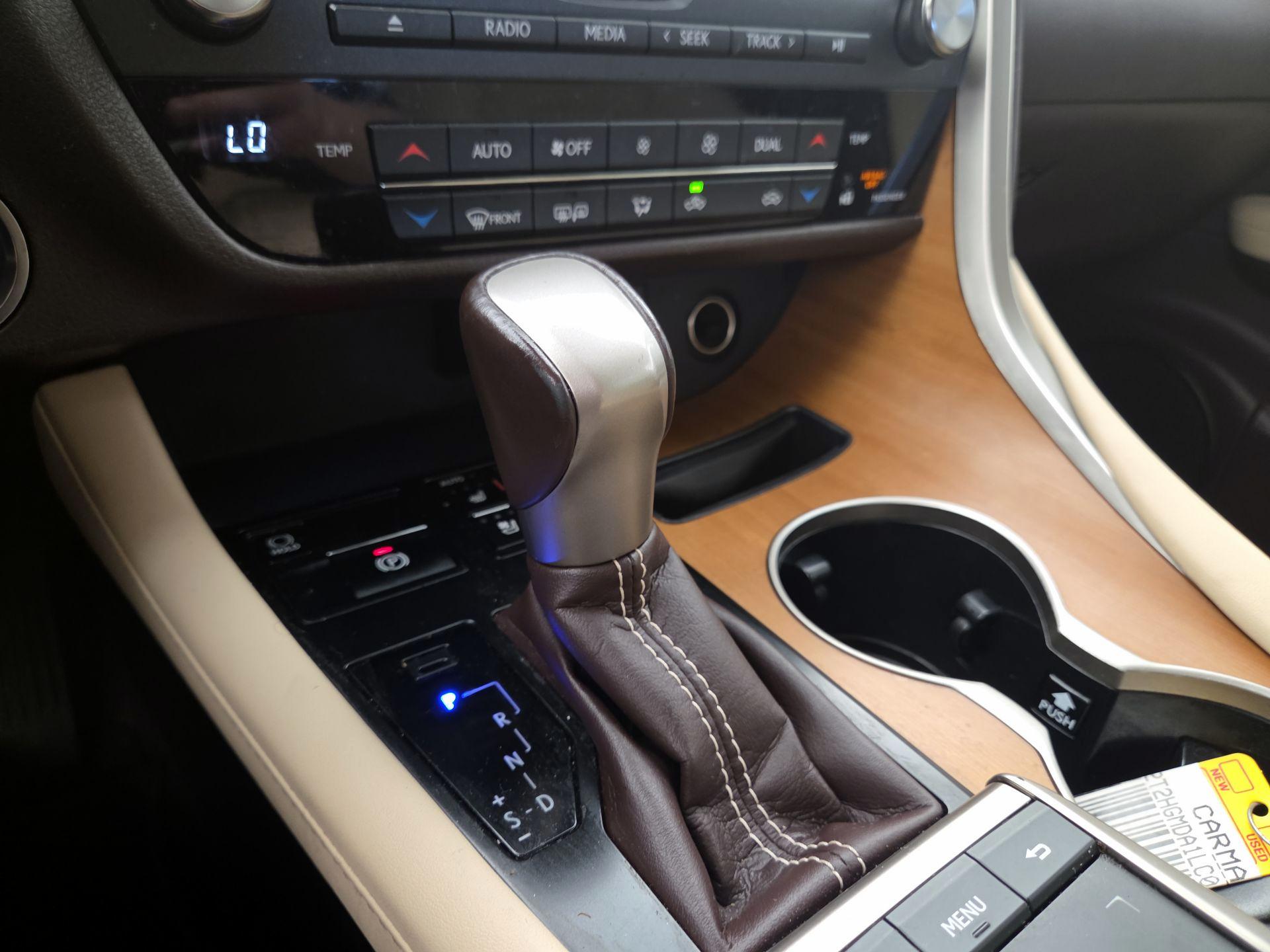 Thumbnail: 2020 Lexus RX - 17