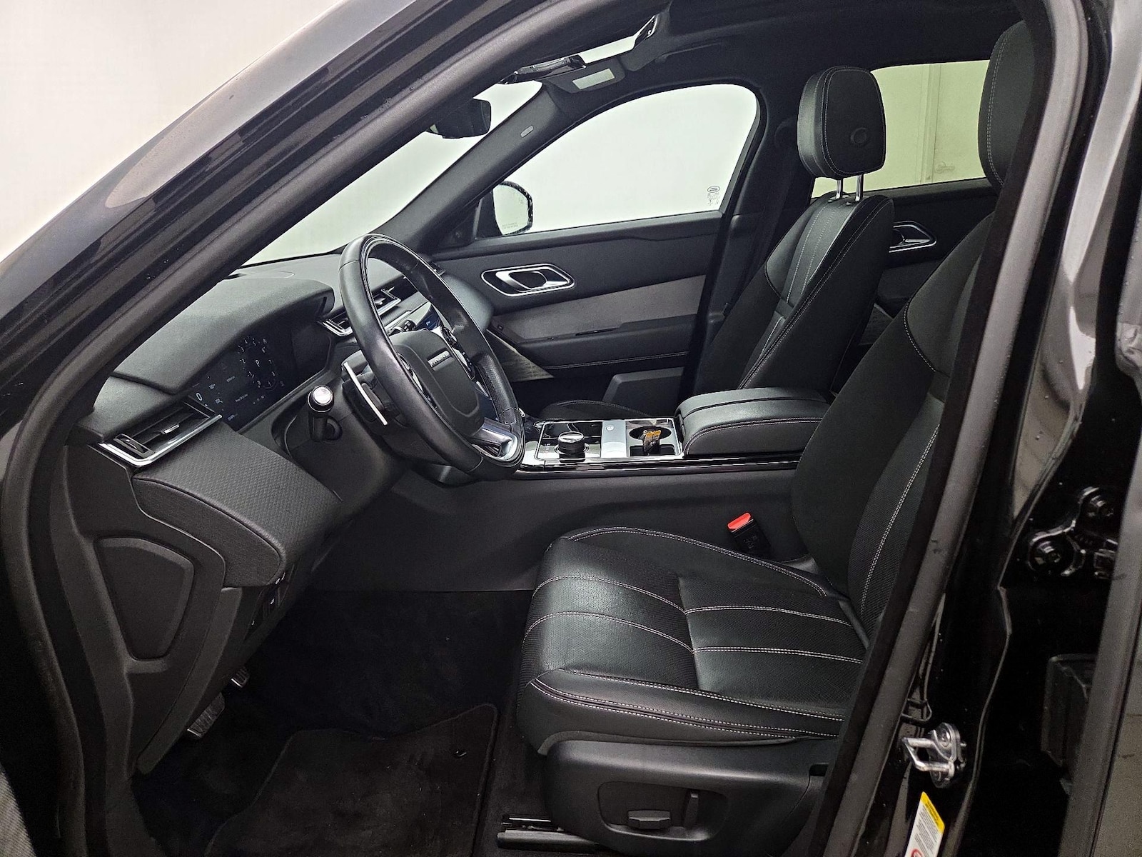 2019 Land Rover Range Rover Velar SE - Photo 12