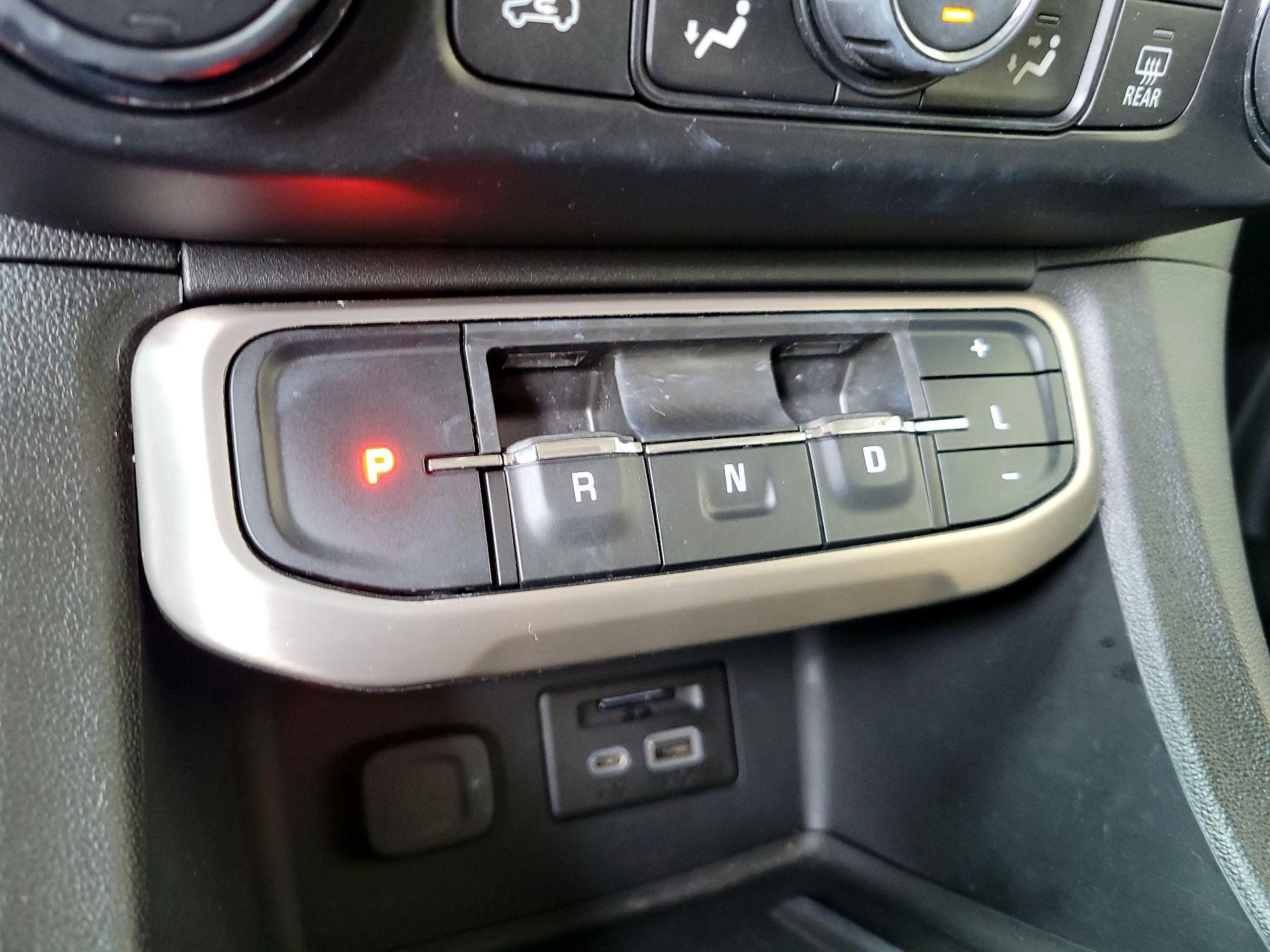 Thumbnail: 2020 GMC Acadia - 18