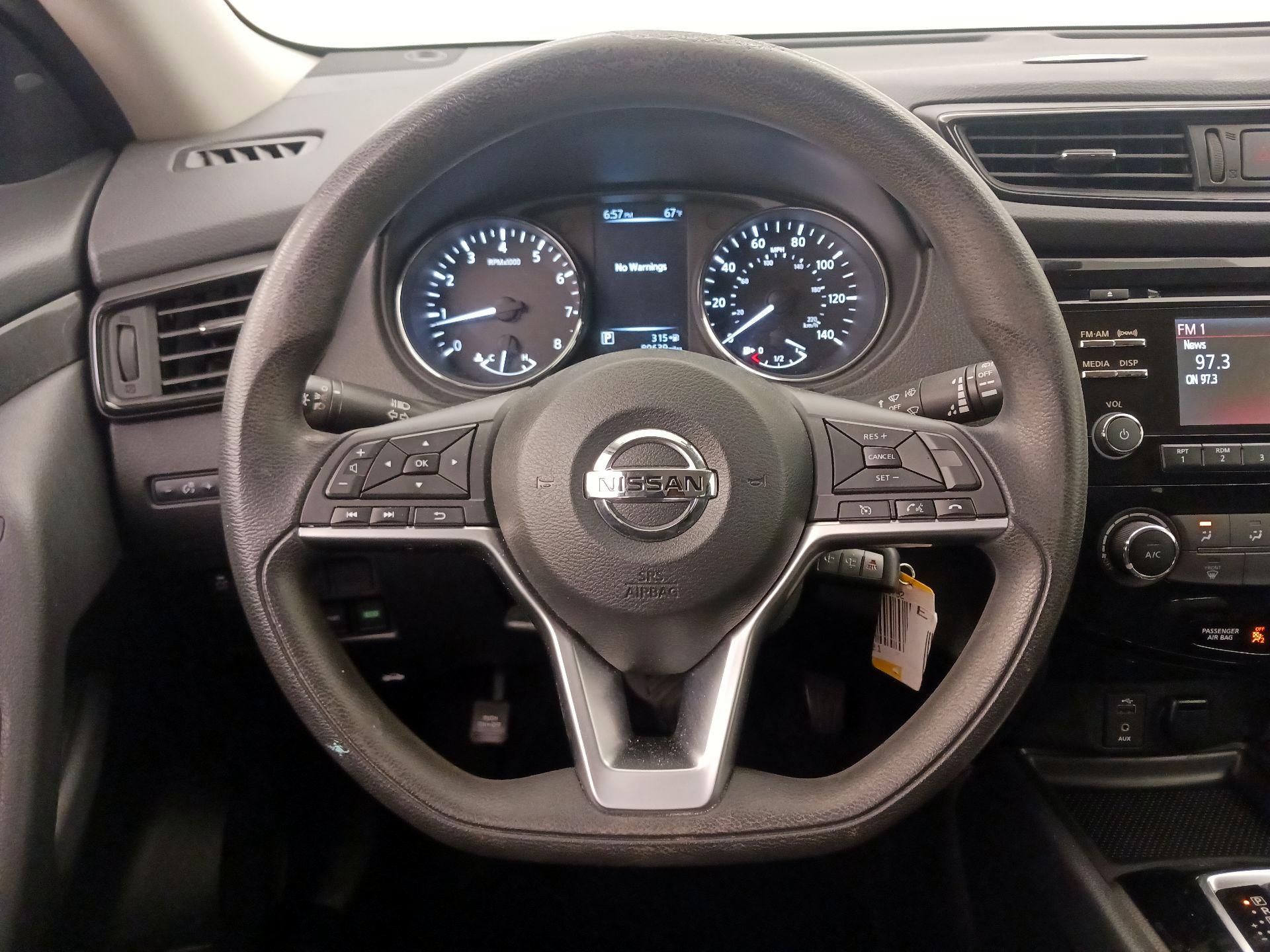 Thumbnail: 2017 Nissan Rogue - 10