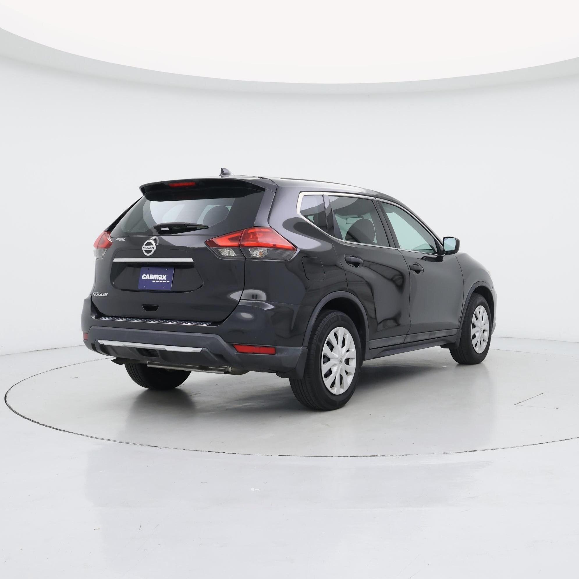 Thumbnail: 2017 Nissan Rogue - 8