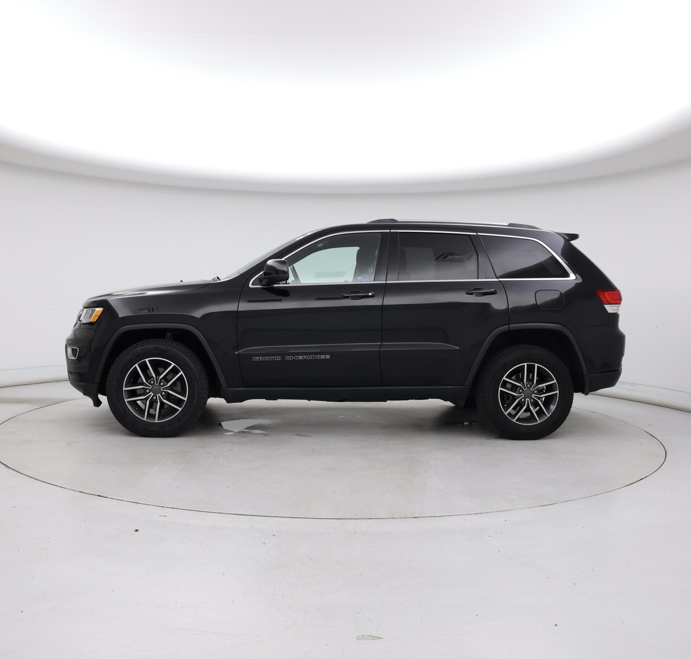 Thumbnail: 2020 Jeep Grand Cherokee - 3