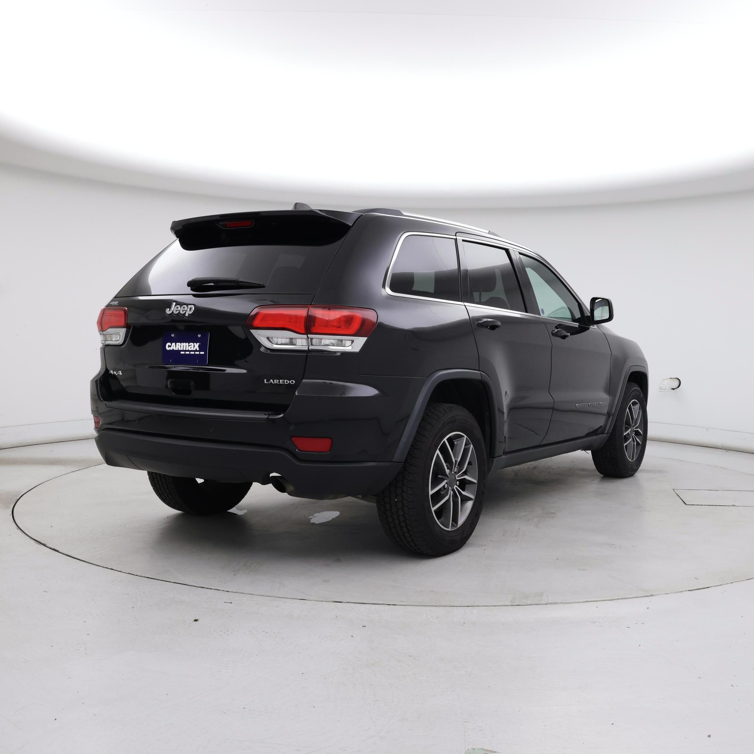 Thumbnail: 2020 Jeep Grand Cherokee - 8