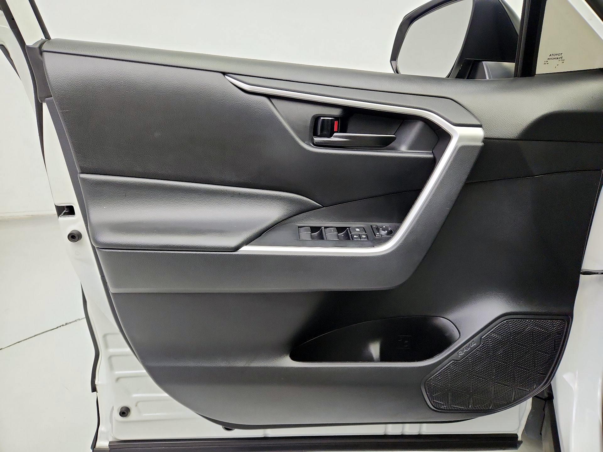 Thumbnail: 2023 Toyota RAV4 - 12