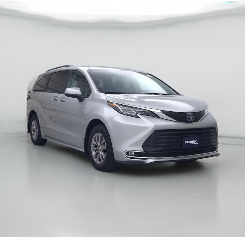 2022 Toyota Sienna Hybrid XLE