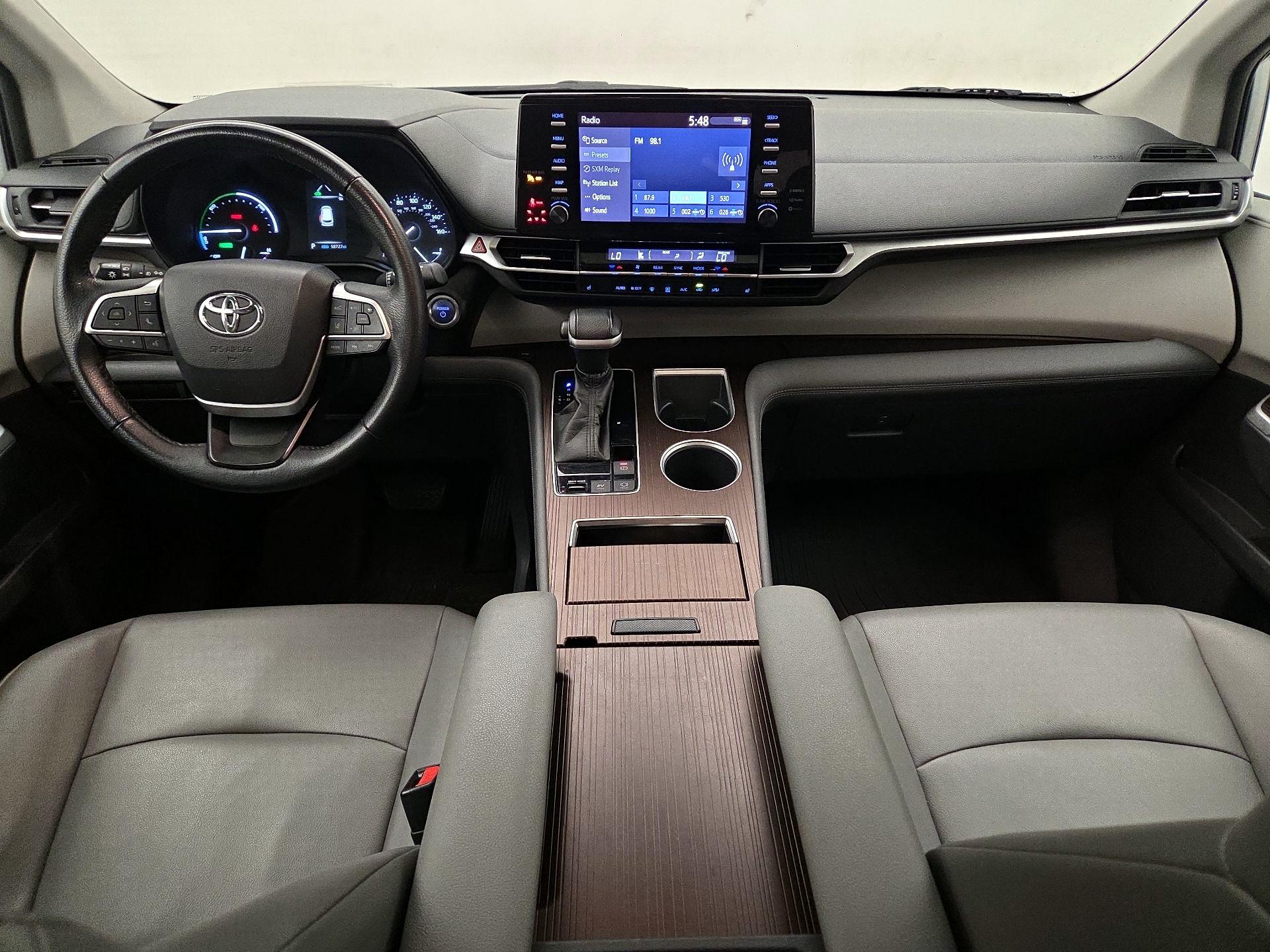 Thumbnail: 2022 Toyota Sienna - 9