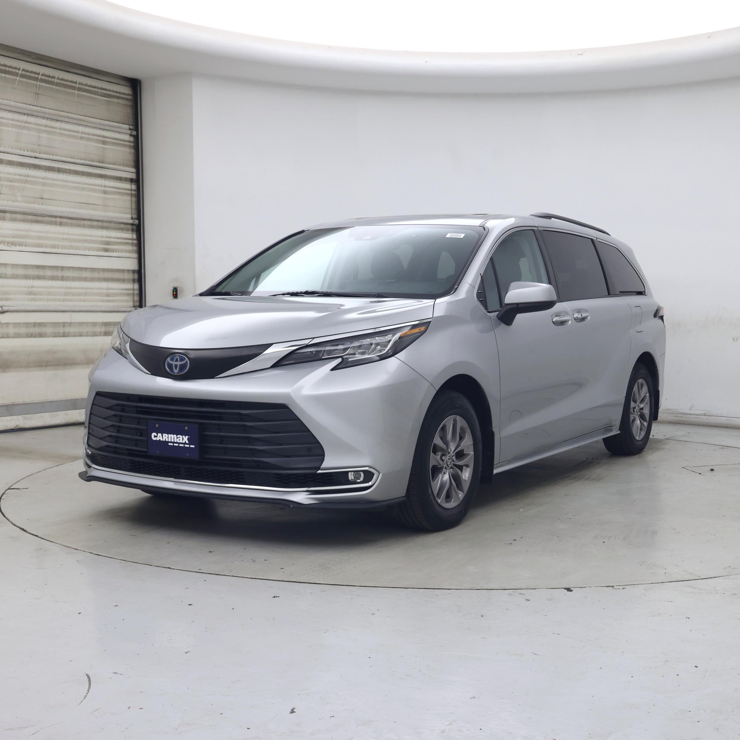 Thumbnail: 2022 Toyota Sienna - 4
