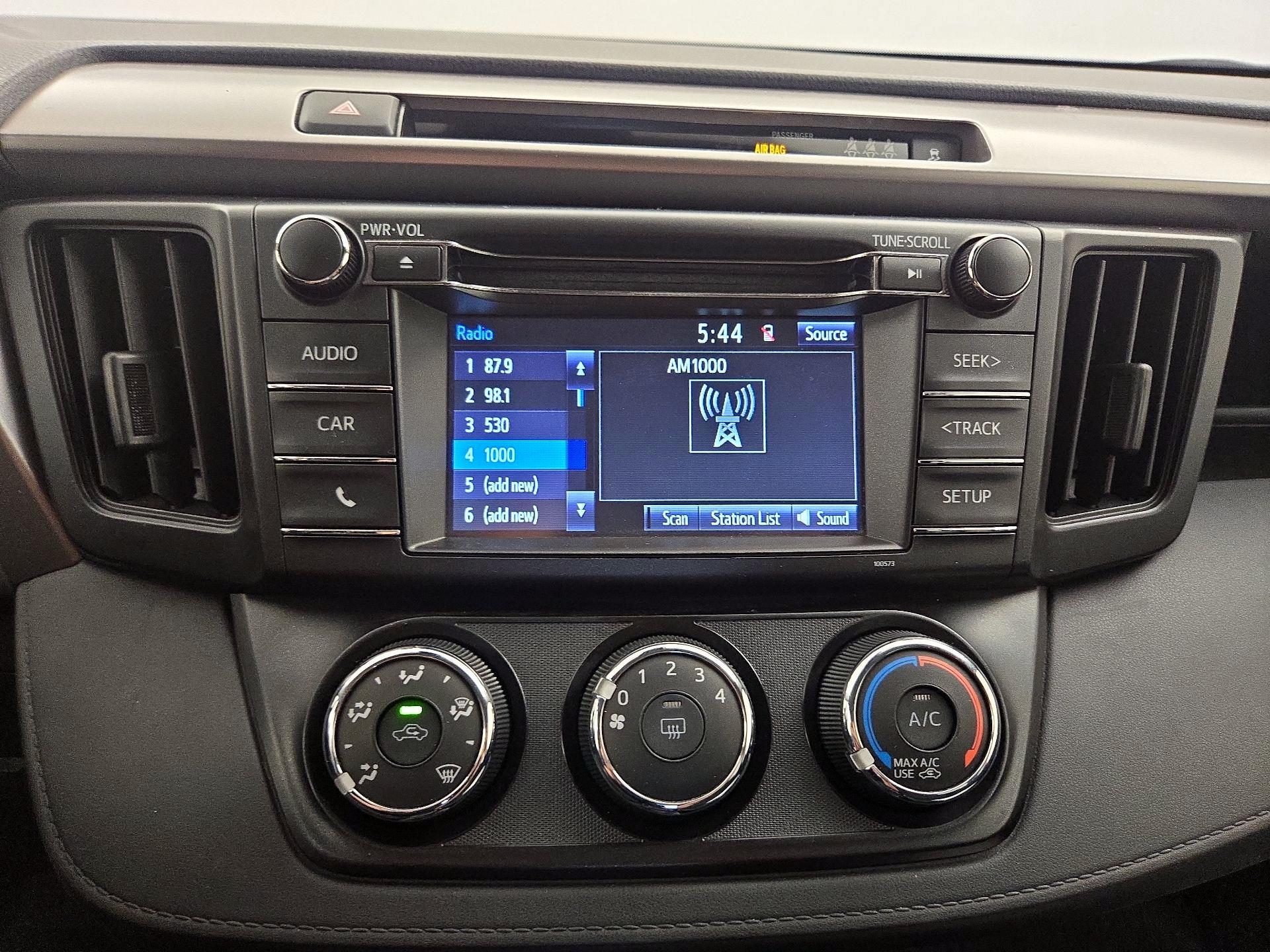 Thumbnail: 2017 Toyota RAV4 - 15