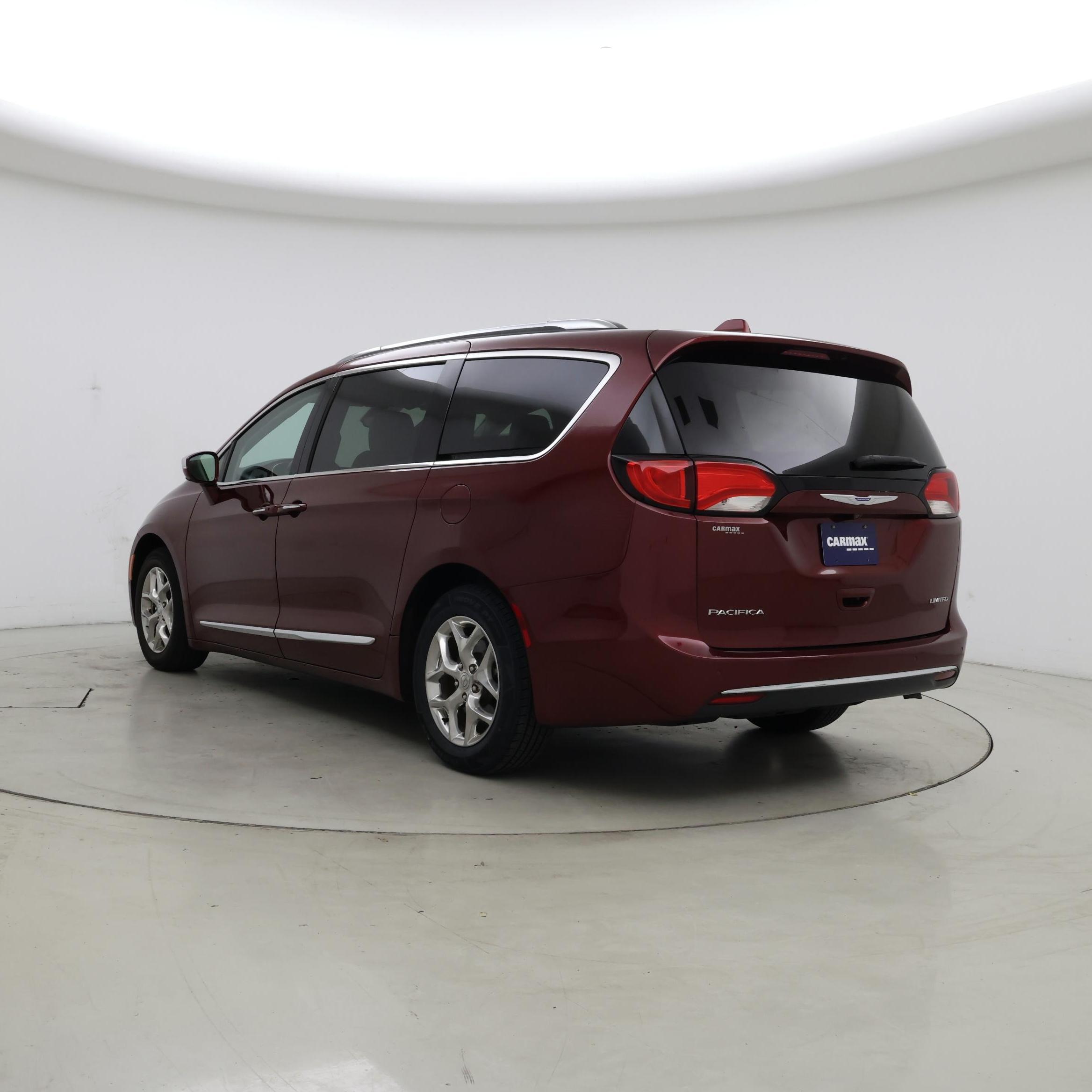 Thumbnail: 2018 Chrysler Pacifica - 2