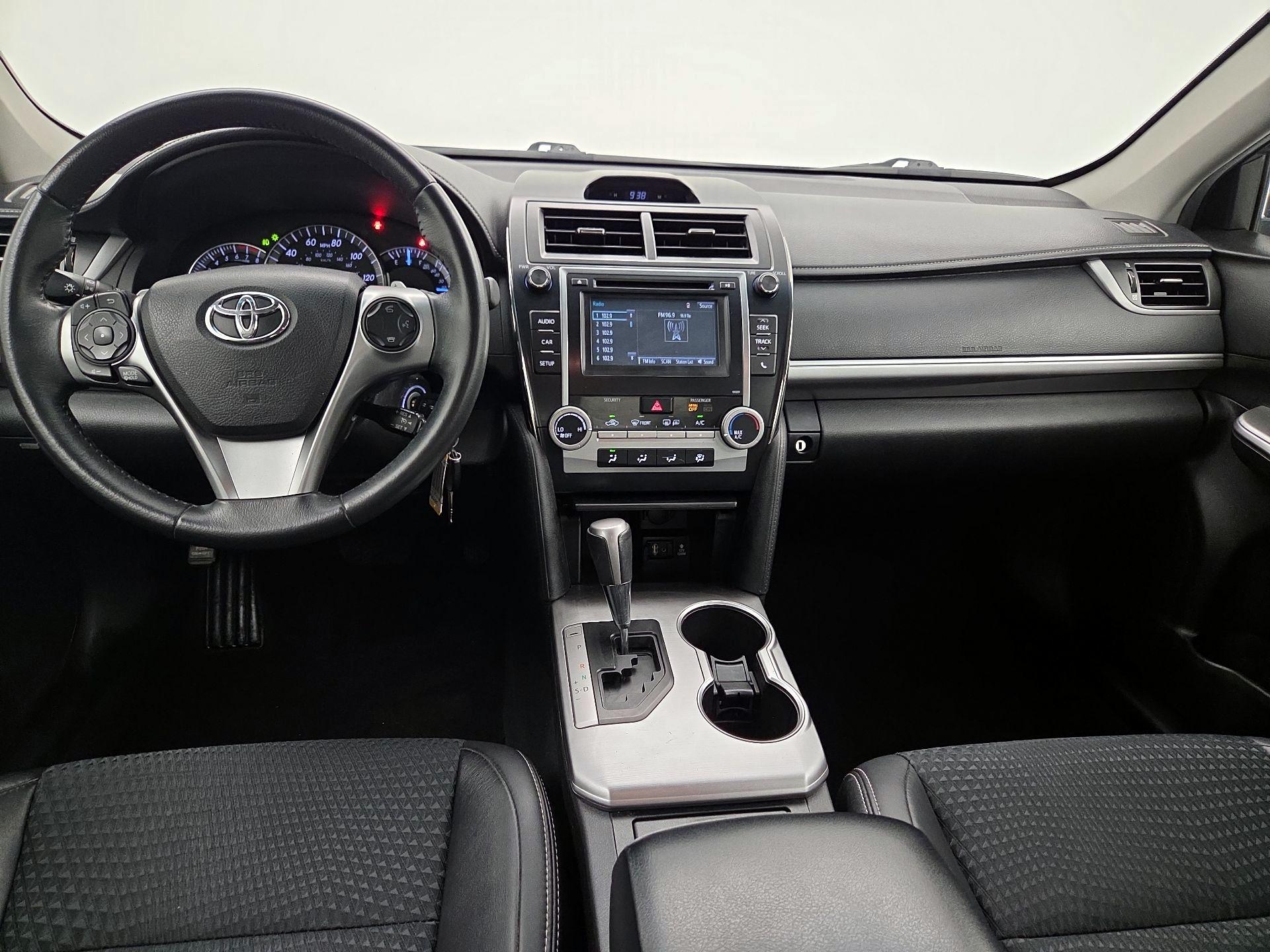 Thumbnail: 2014 Toyota Camry - 9