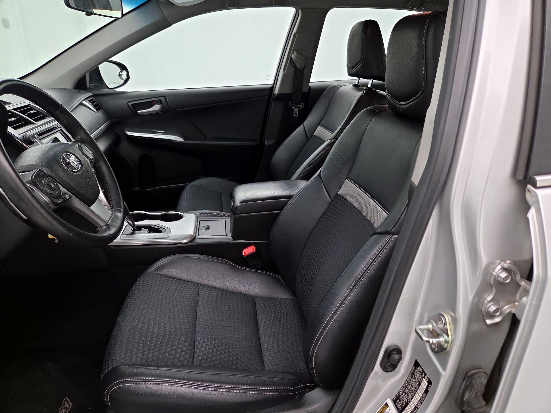 Thumbnail: 2014 Toyota Camry - 11