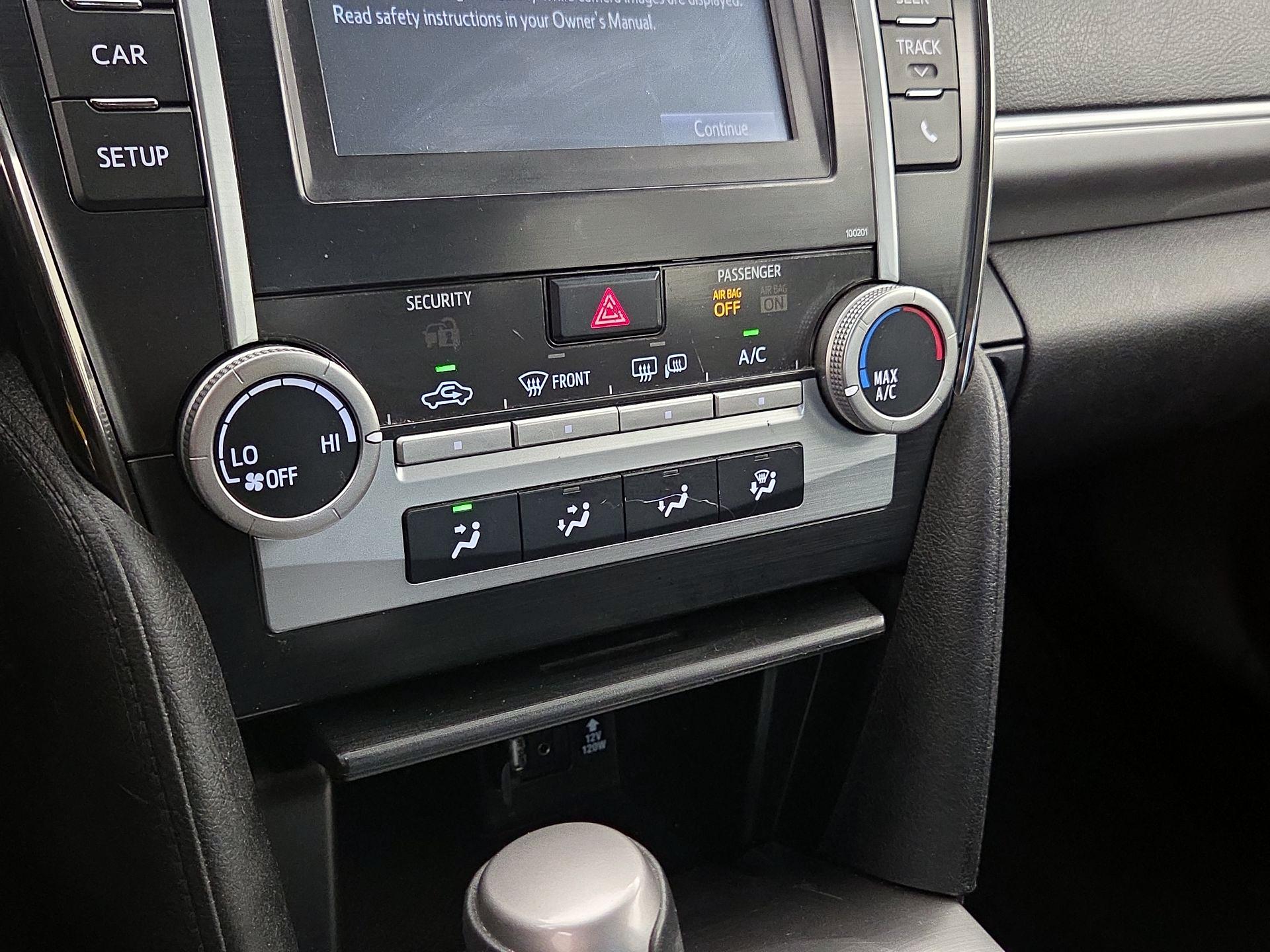 Thumbnail: 2014 Toyota Camry - 15