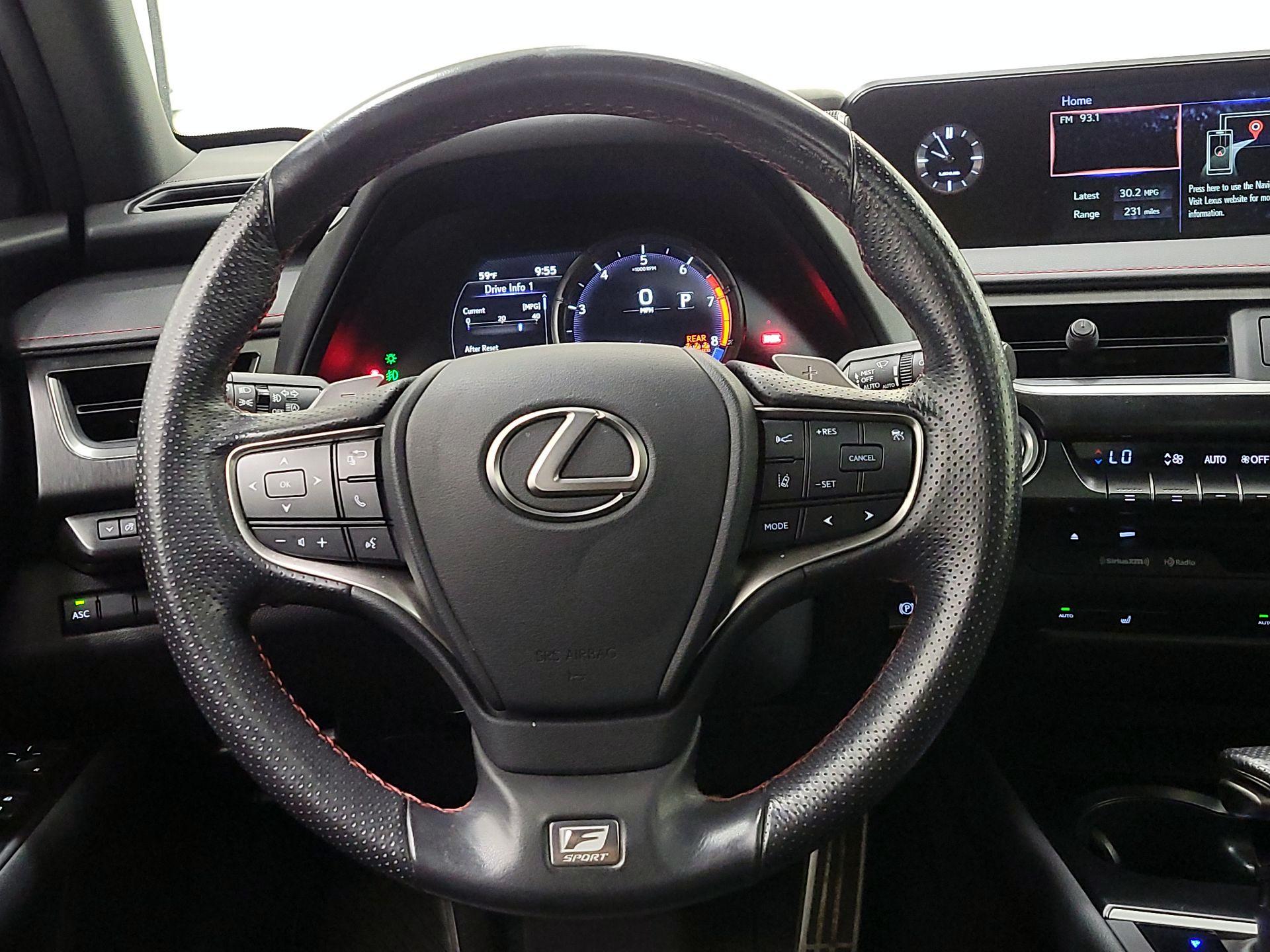 Thumbnail: 2020 Lexus UX - 10