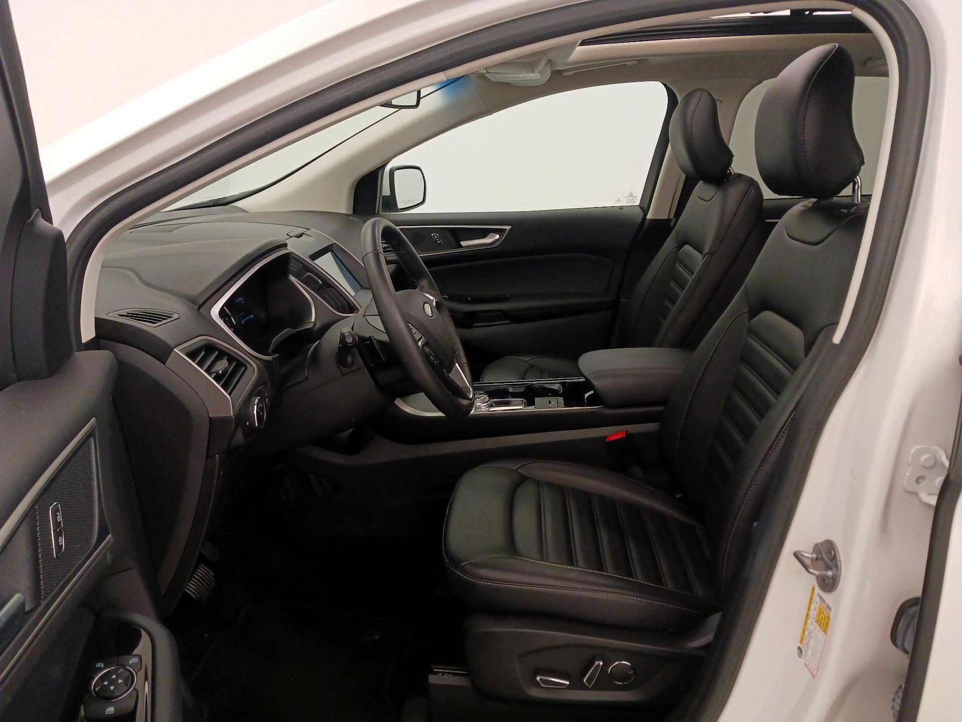 Thumbnail: 2019 Ford Edge - 11