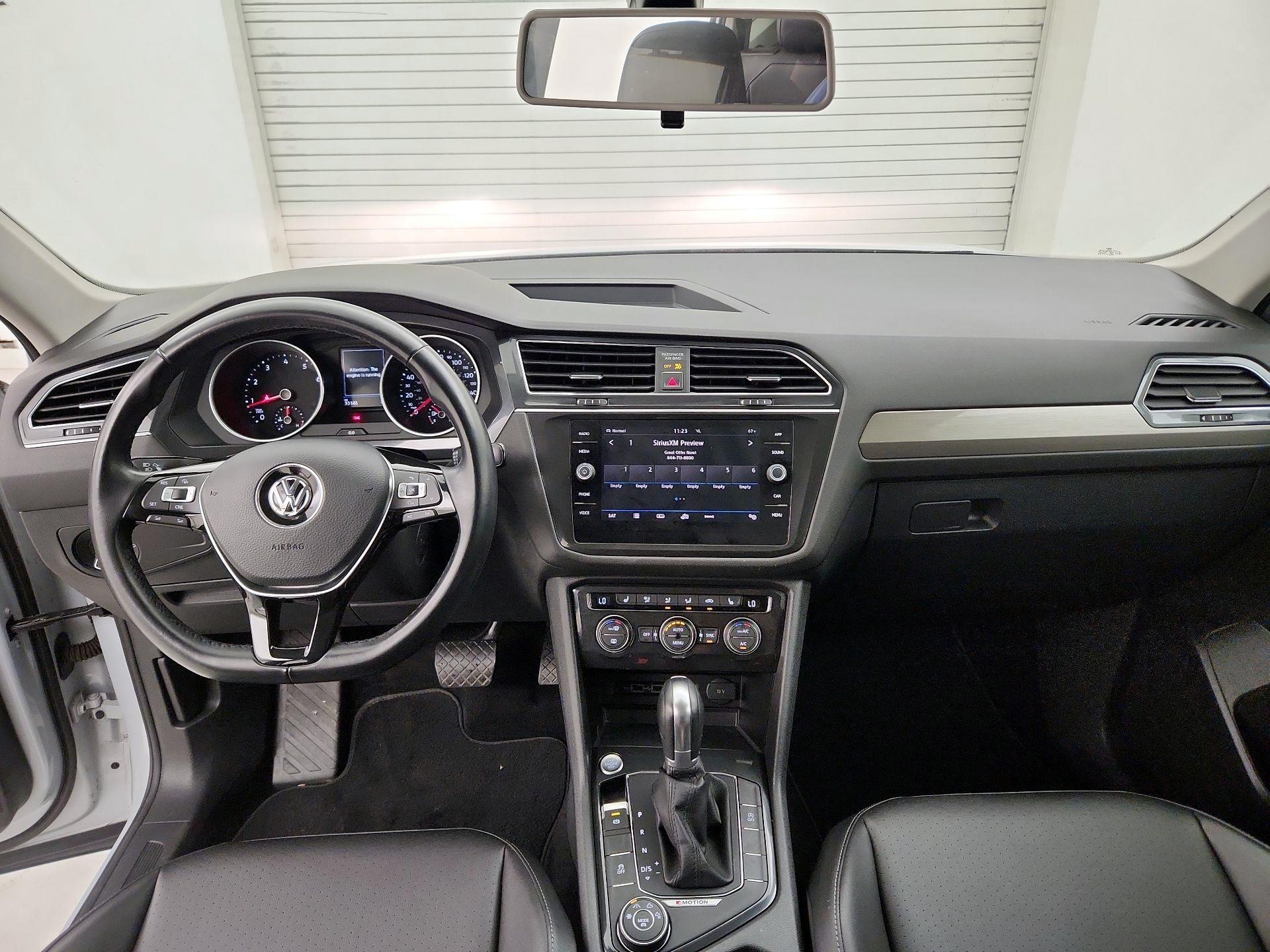 Thumbnail: 2018 Volkswagen Tiguan - 9