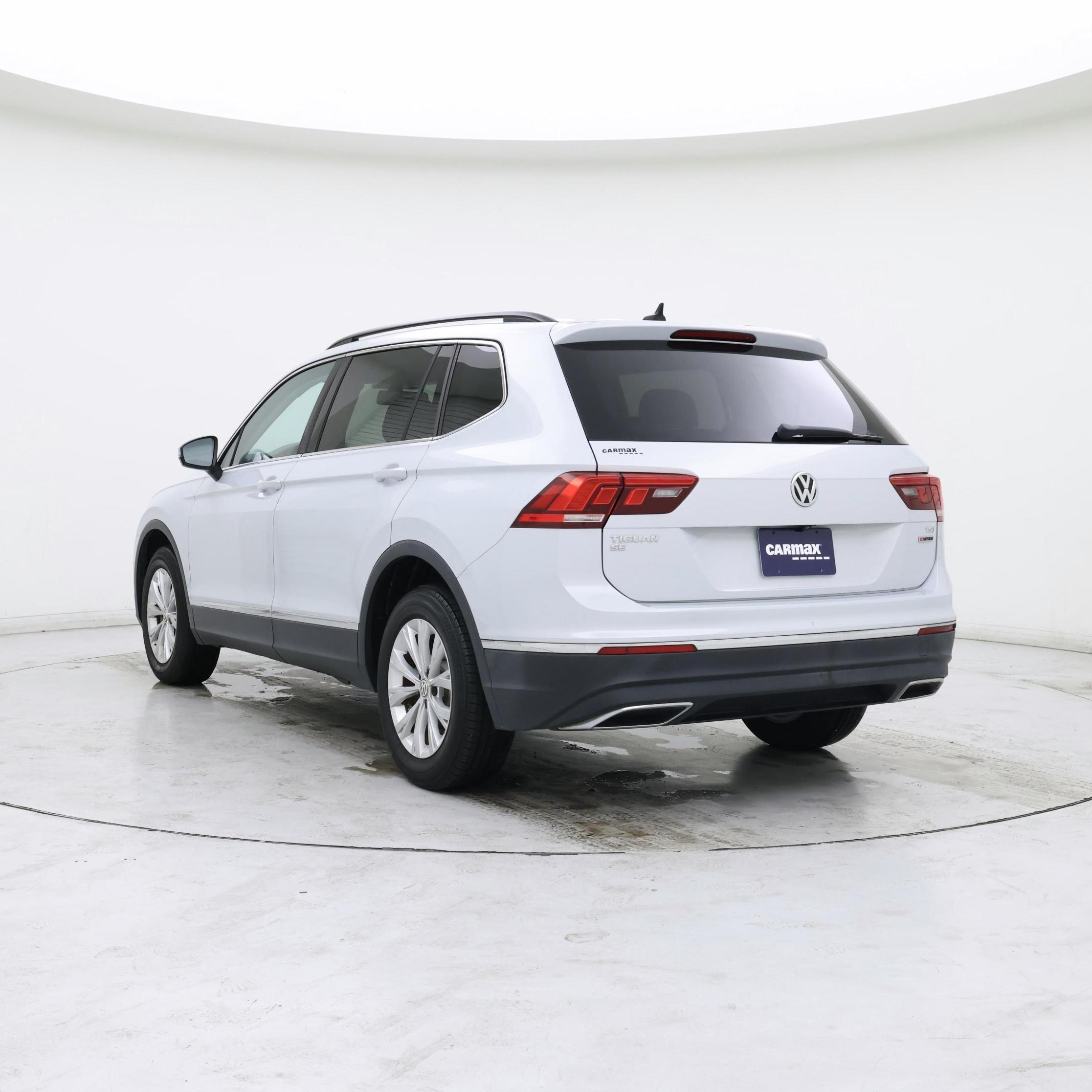 Thumbnail: 2018 Volkswagen Tiguan - 2