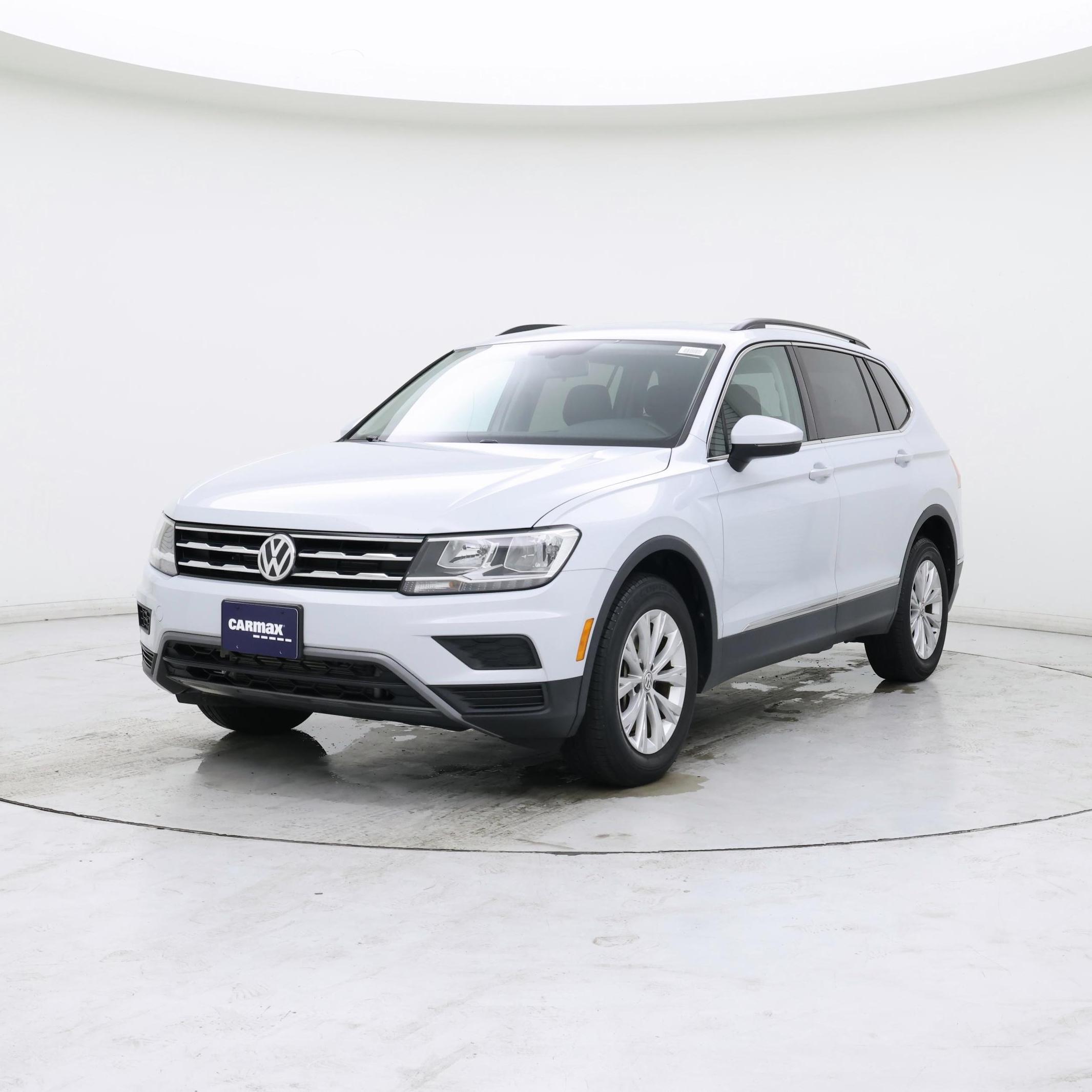 Thumbnail: 2018 Volkswagen Tiguan - 4