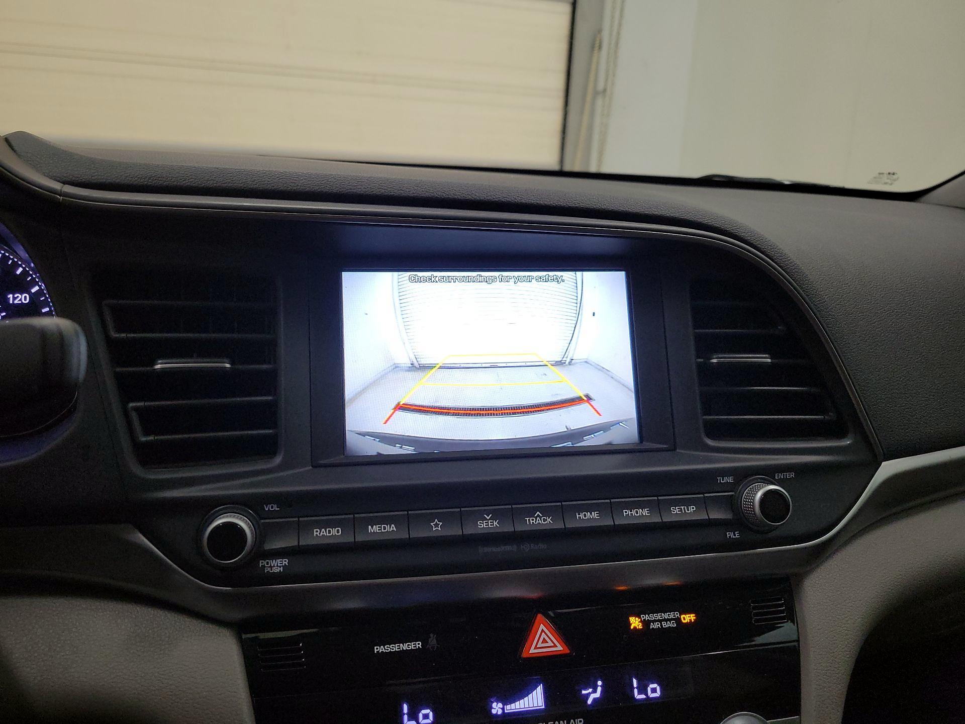 Thumbnail: 2020 Hyundai Elantra - 14