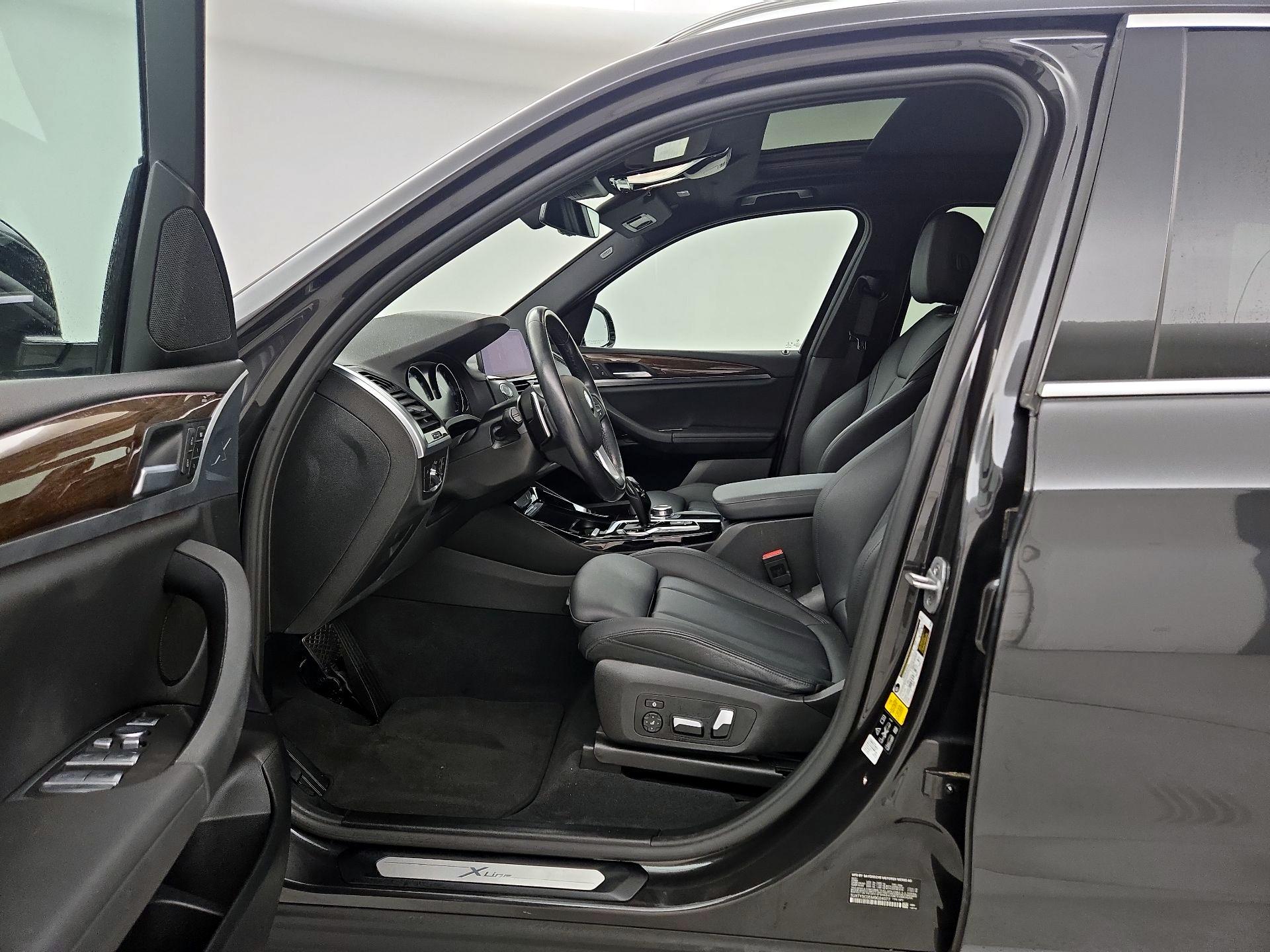 Thumbnail: 2021 BMW X3 - 11