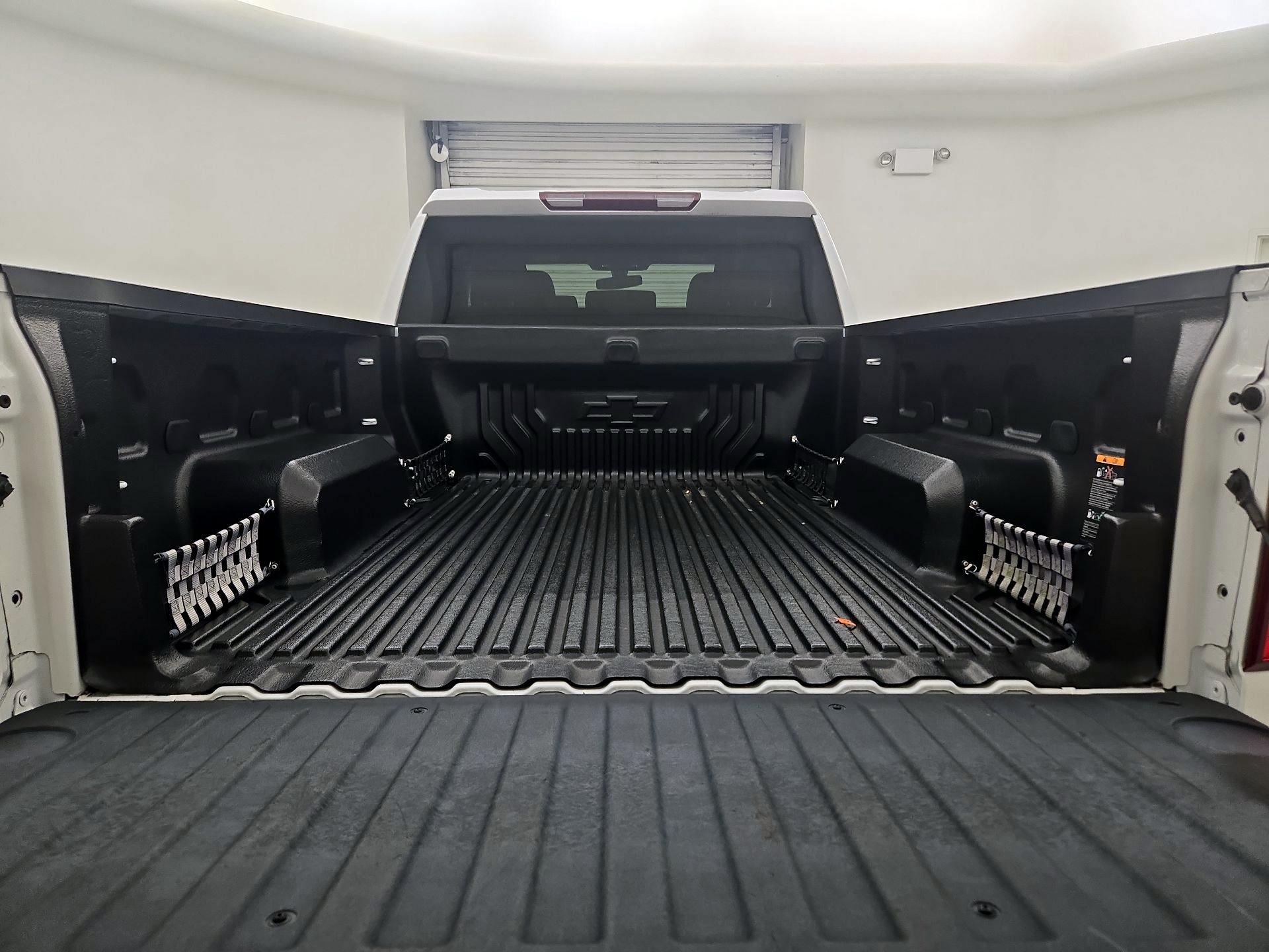 Thumbnail: 2020 Chevrolet Silverado 1500 - 17